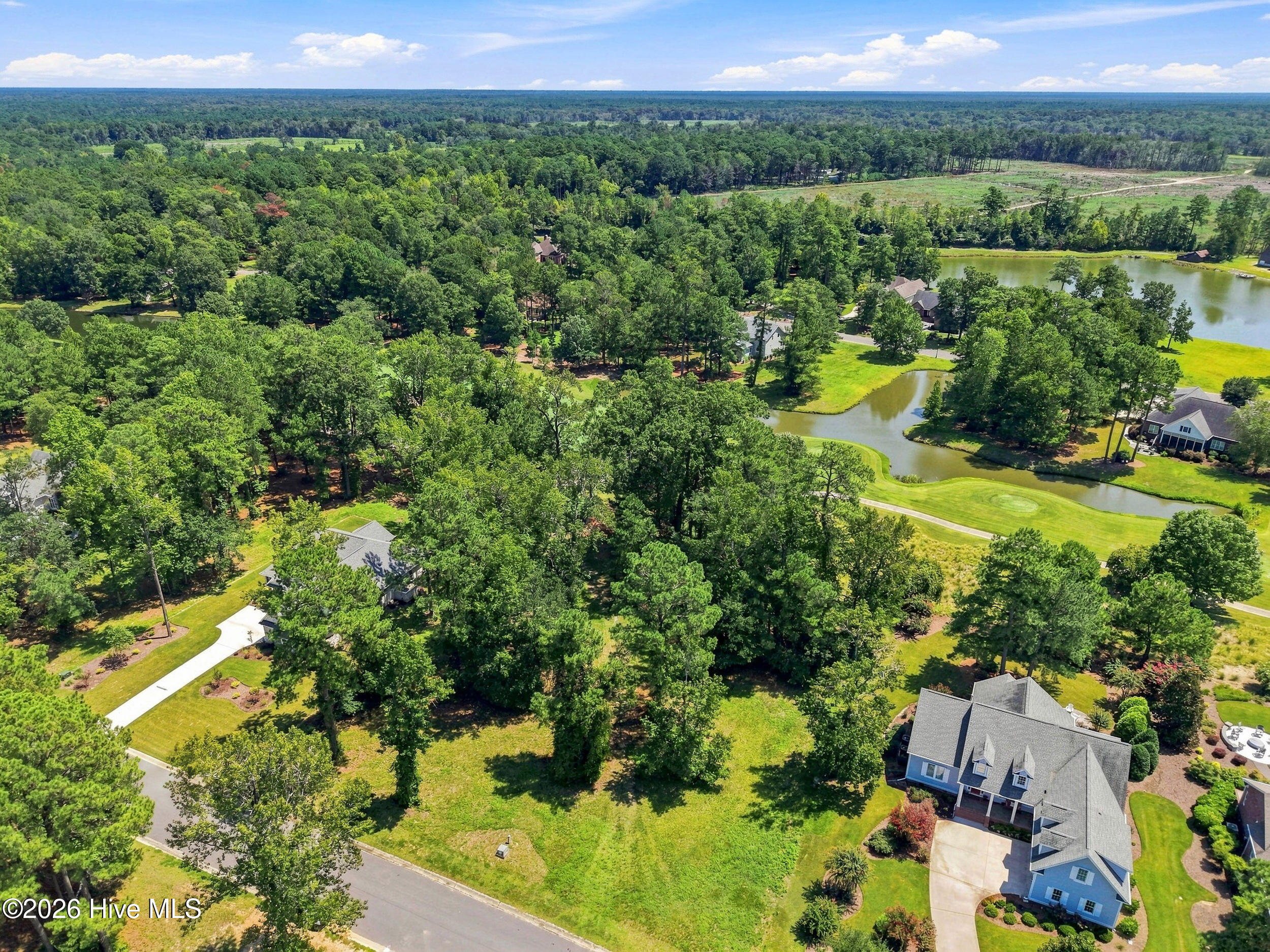 201 883 E Winding Way Property Photo 9