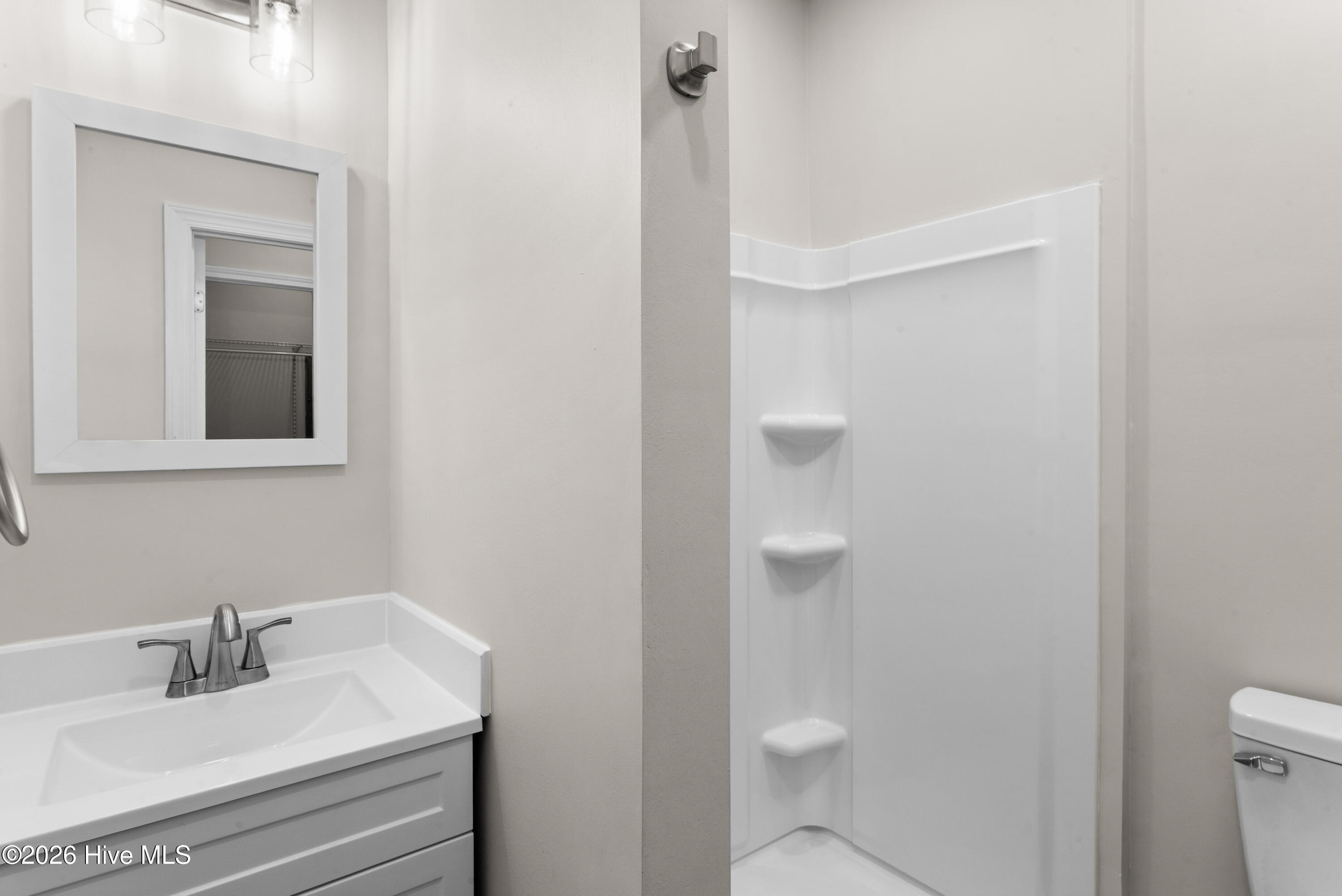 533 W College Street Property Photo 43