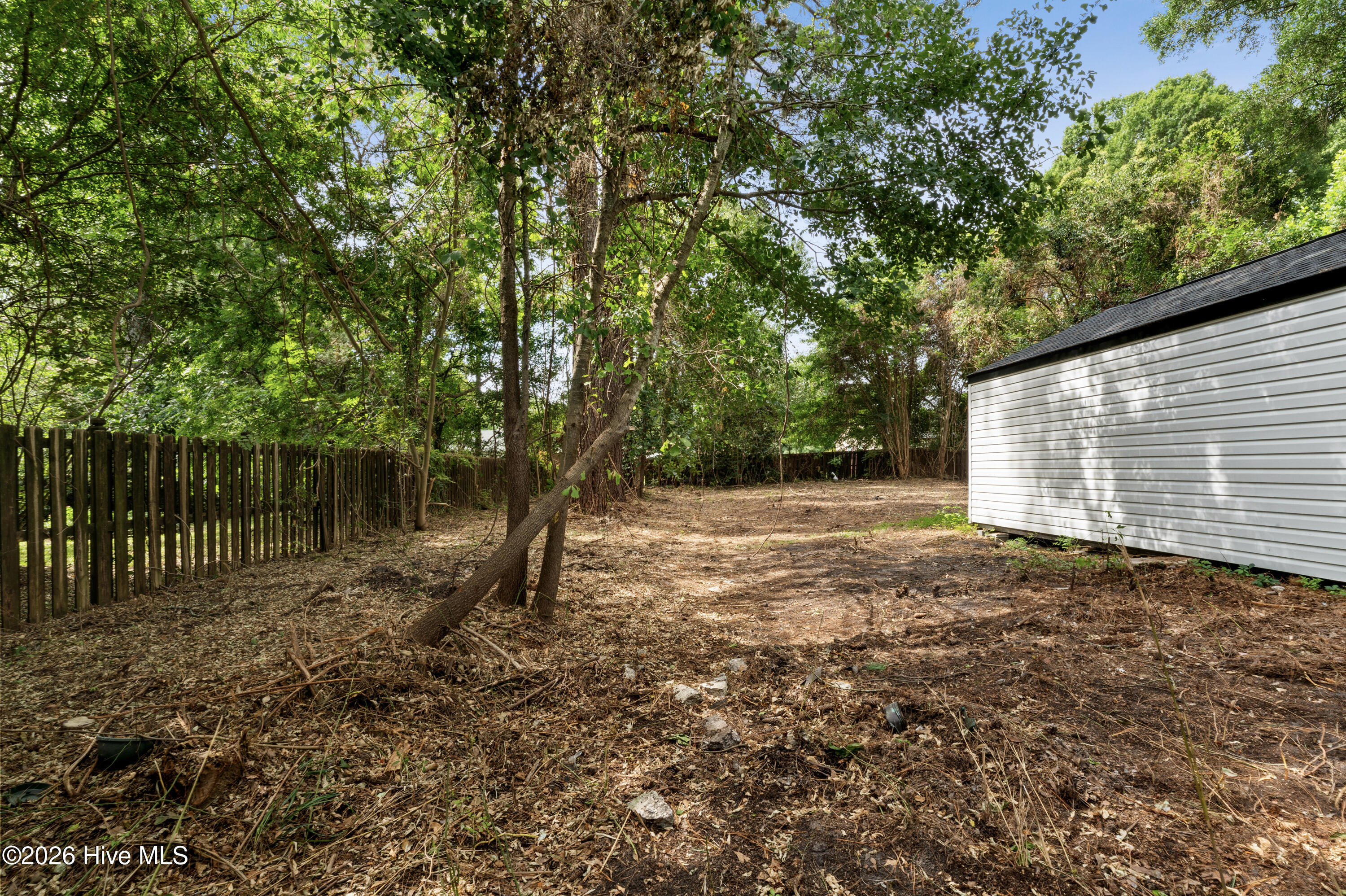 533 W College Street Property Photo 54