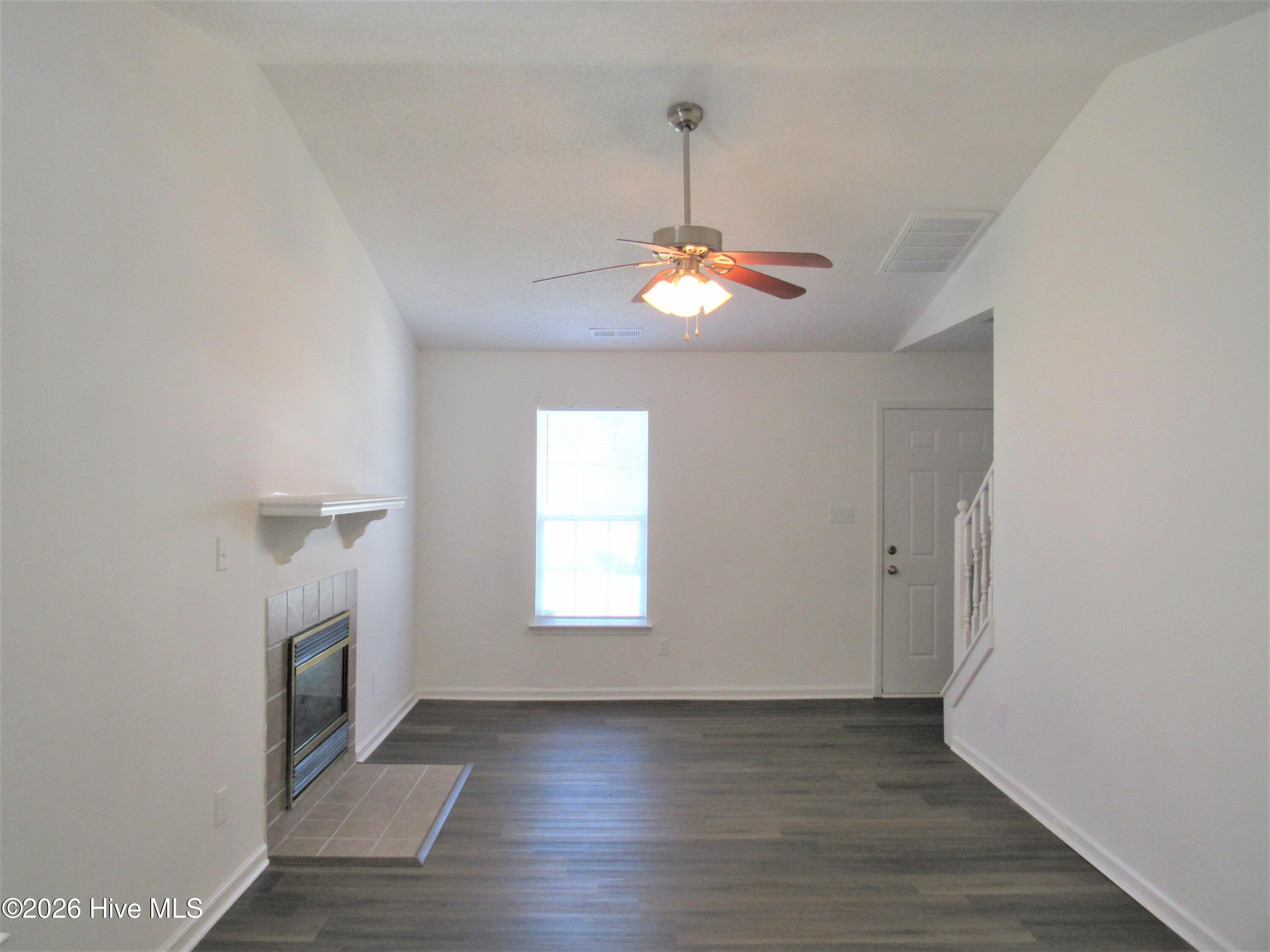 300 Meadowbrook Lane Property Photo 4