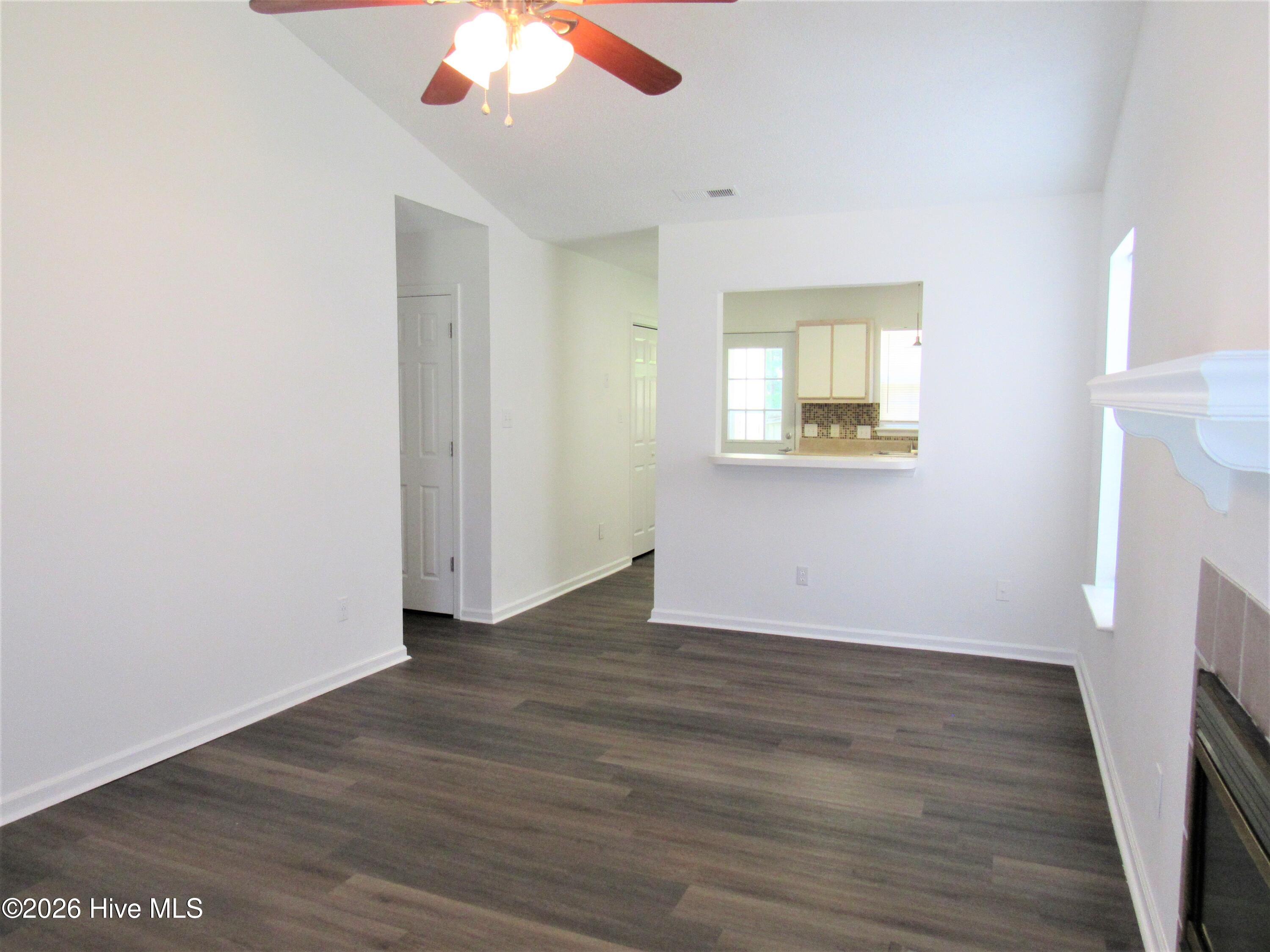 300 Meadowbrook Lane Property Photo 7