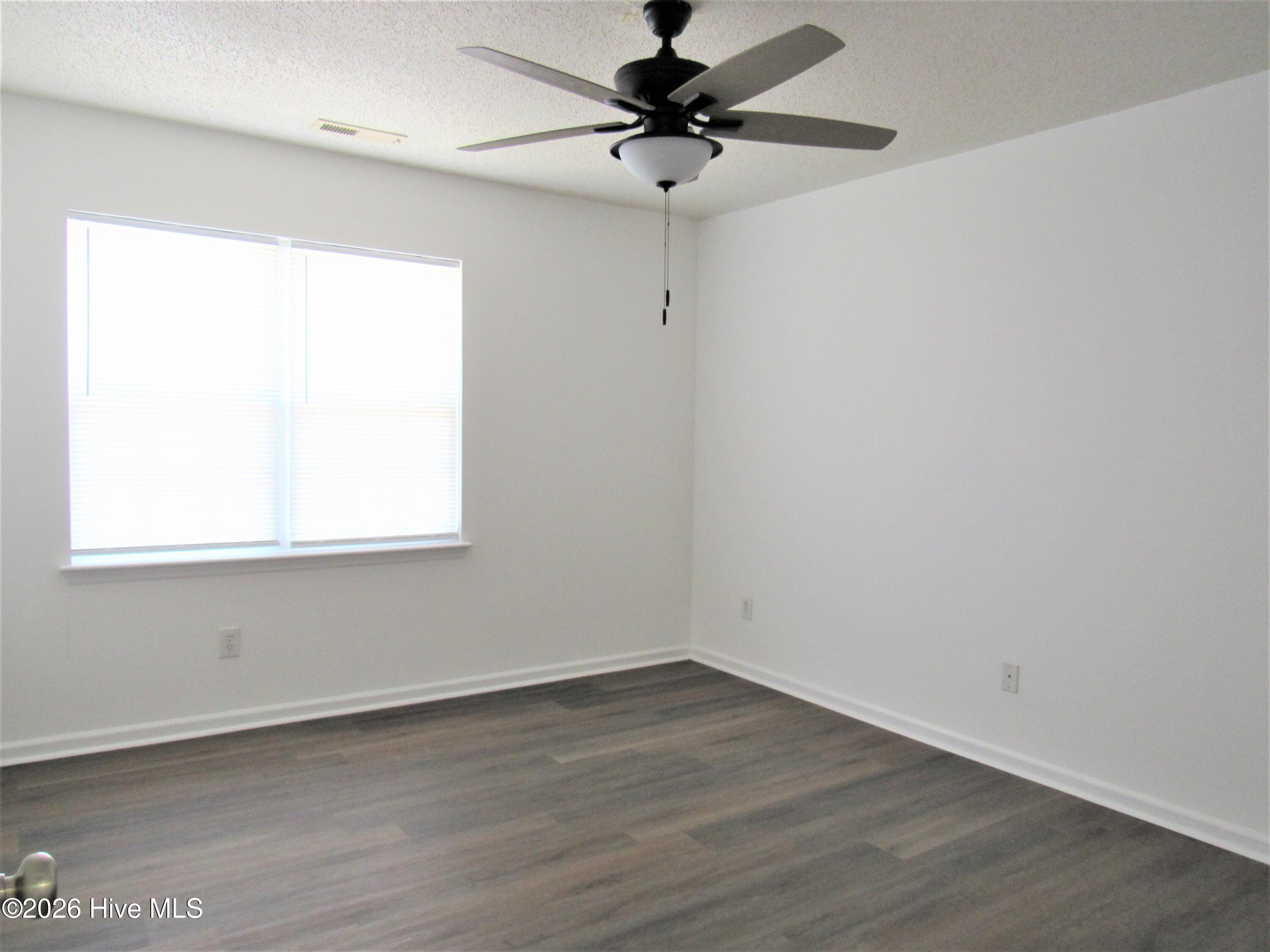 300 Meadowbrook Lane Property Photo 10