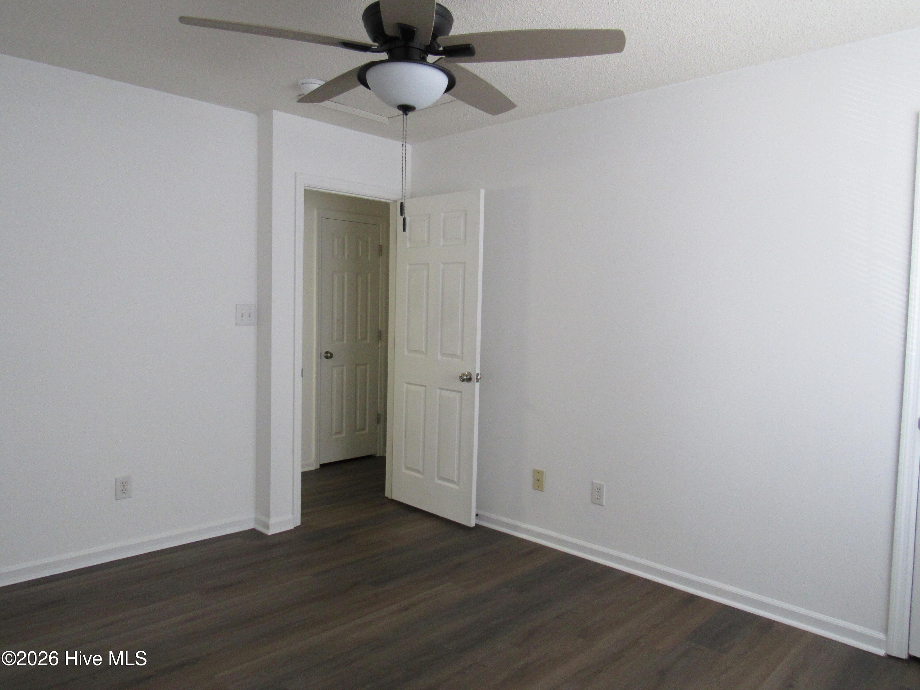 300 Meadowbrook Lane Property Photo 11