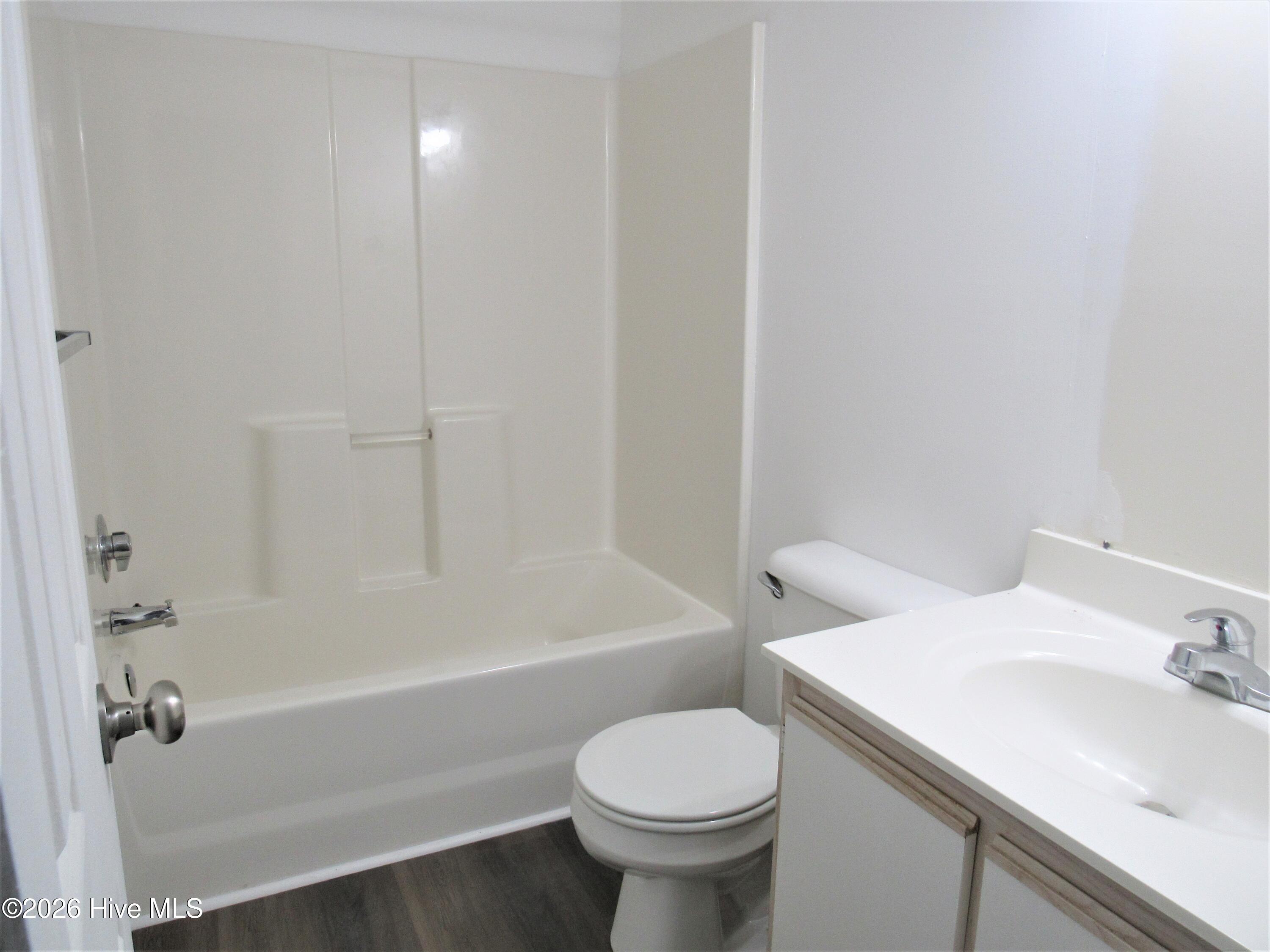 300 Meadowbrook Lane Property Photo 16