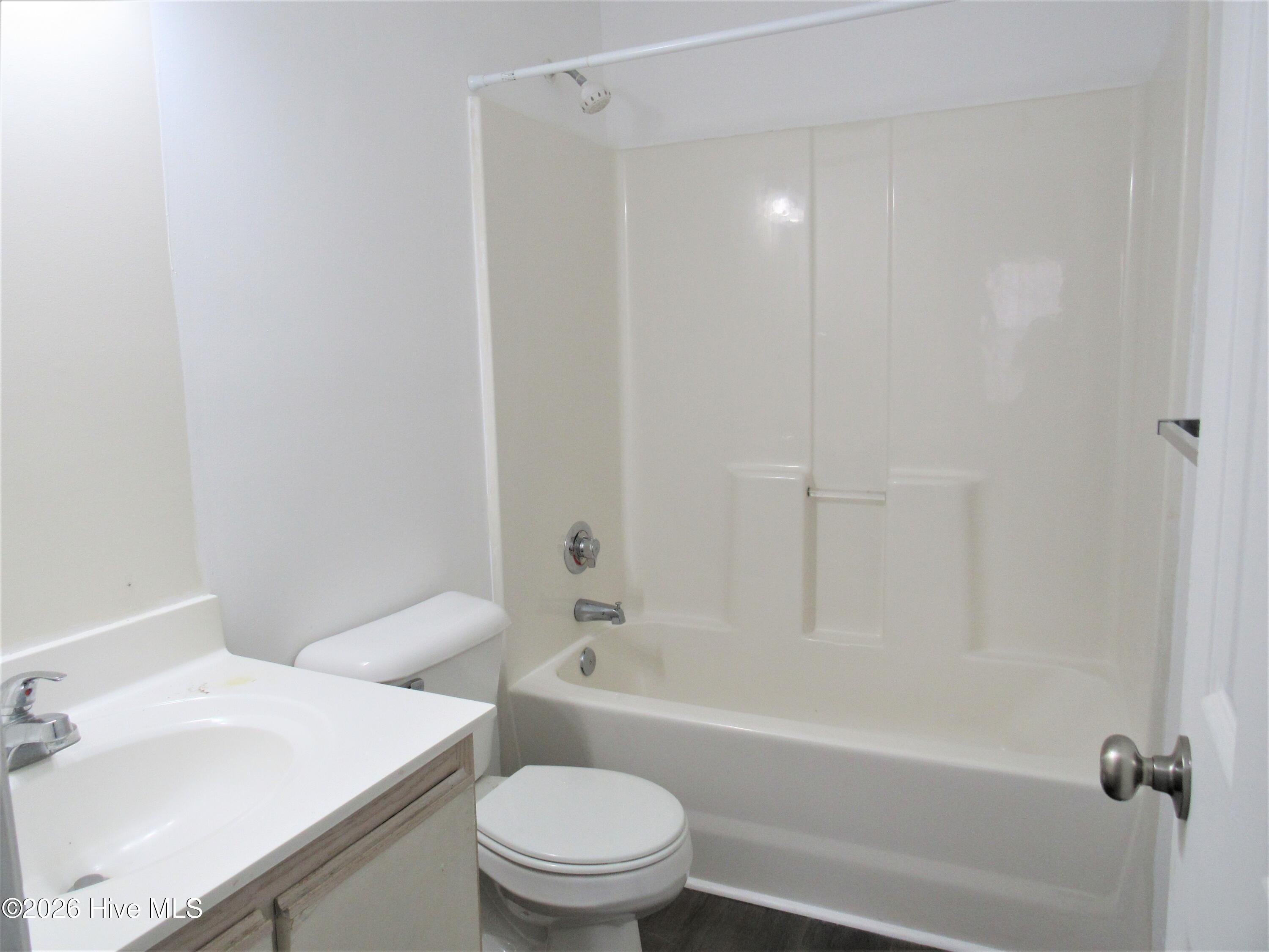 300 Meadowbrook Lane Property Photo 17