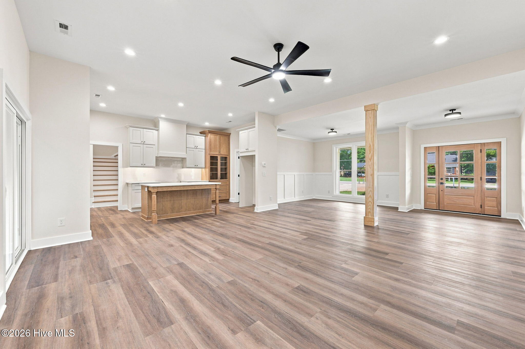 6818 River Road Property Photo 2