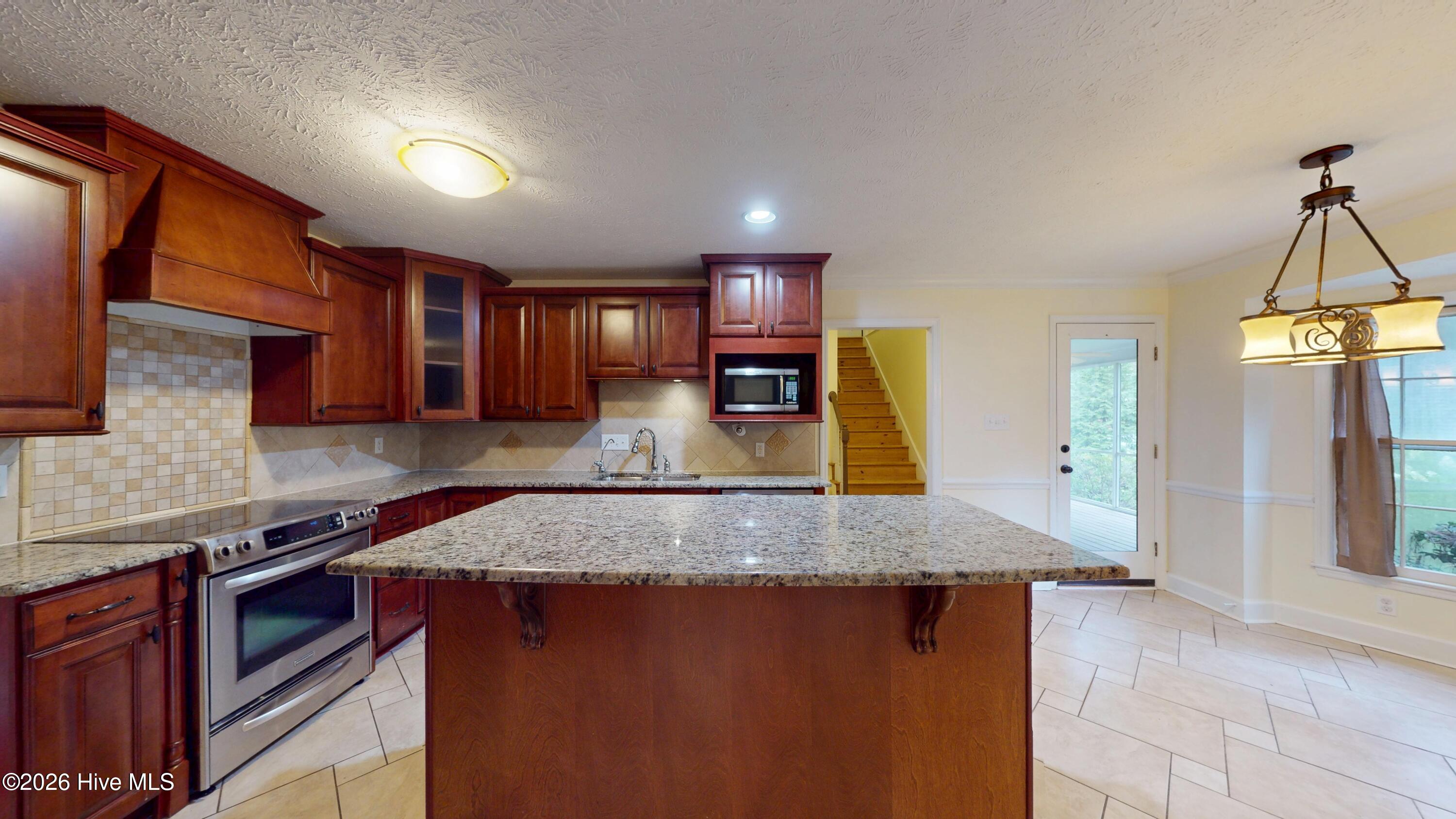 464 Summerlea Drive Property Photo 11