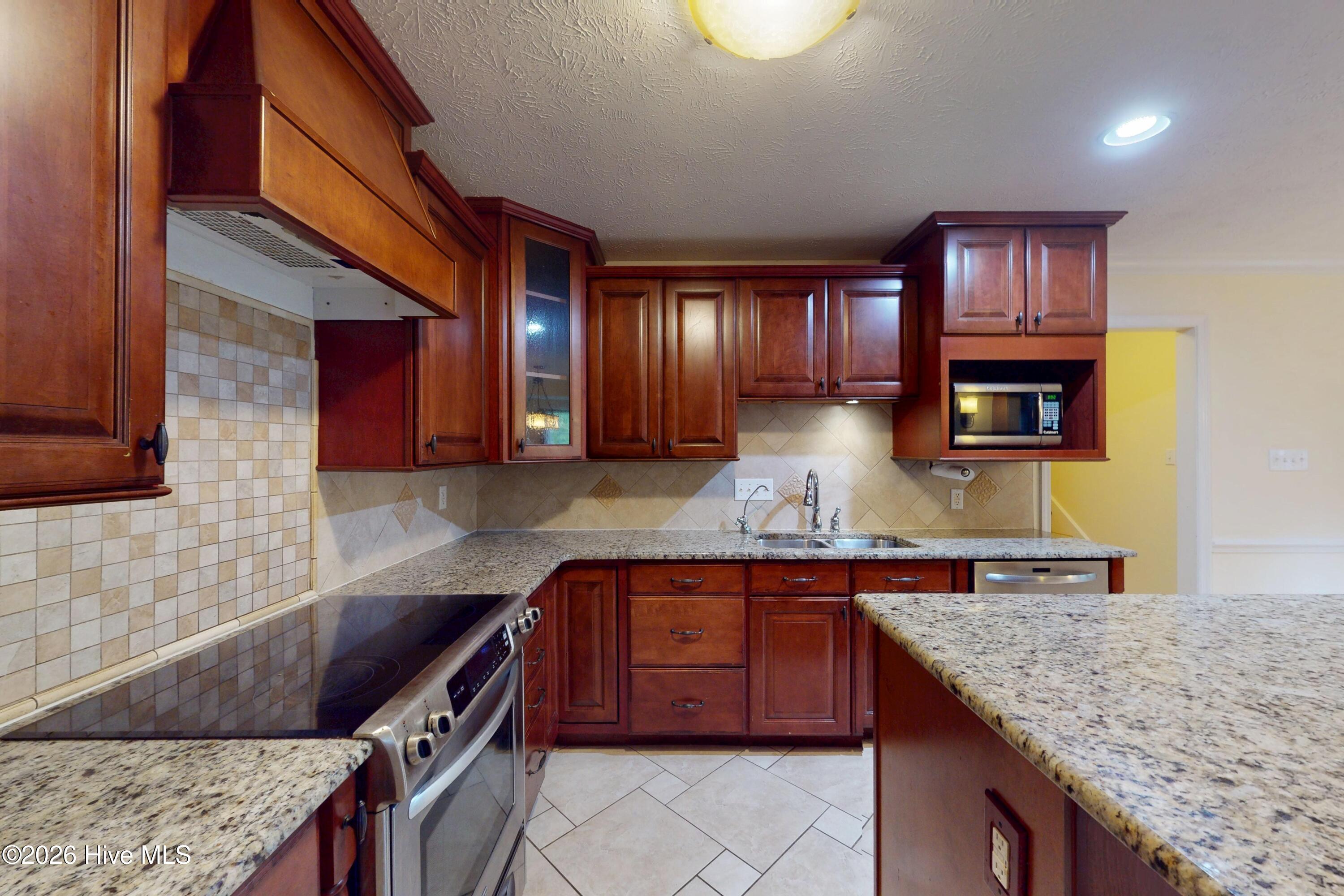 464 Summerlea Drive Property Photo 12