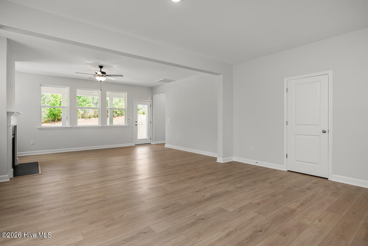 347 Queensferry Lane Property Photo 6