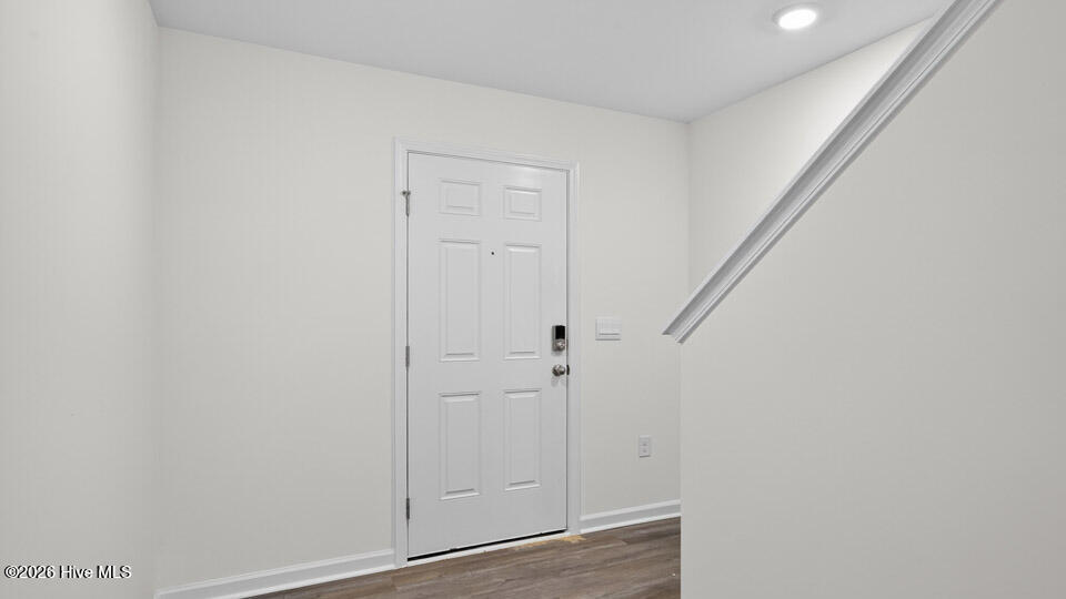 516 Chestnut Oak Drive Property Photo 2