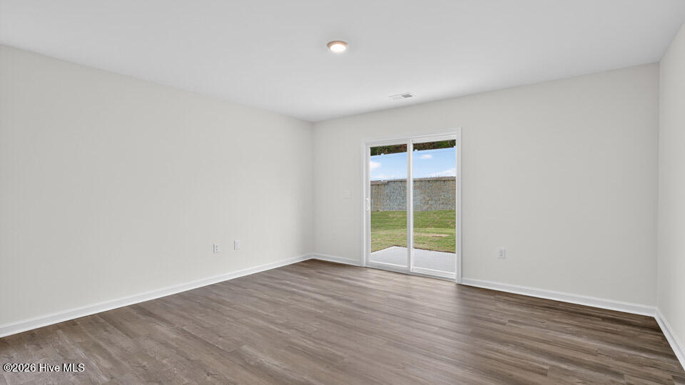 516 Chestnut Oak Drive Property Photo 4