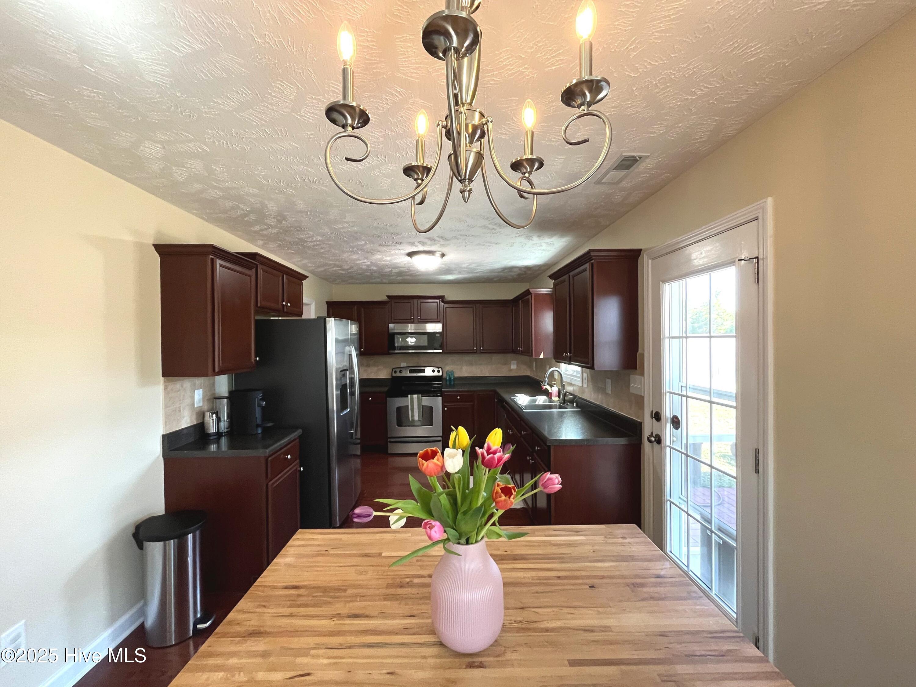 229 Chamberlin Boulevard Property Photo 11
