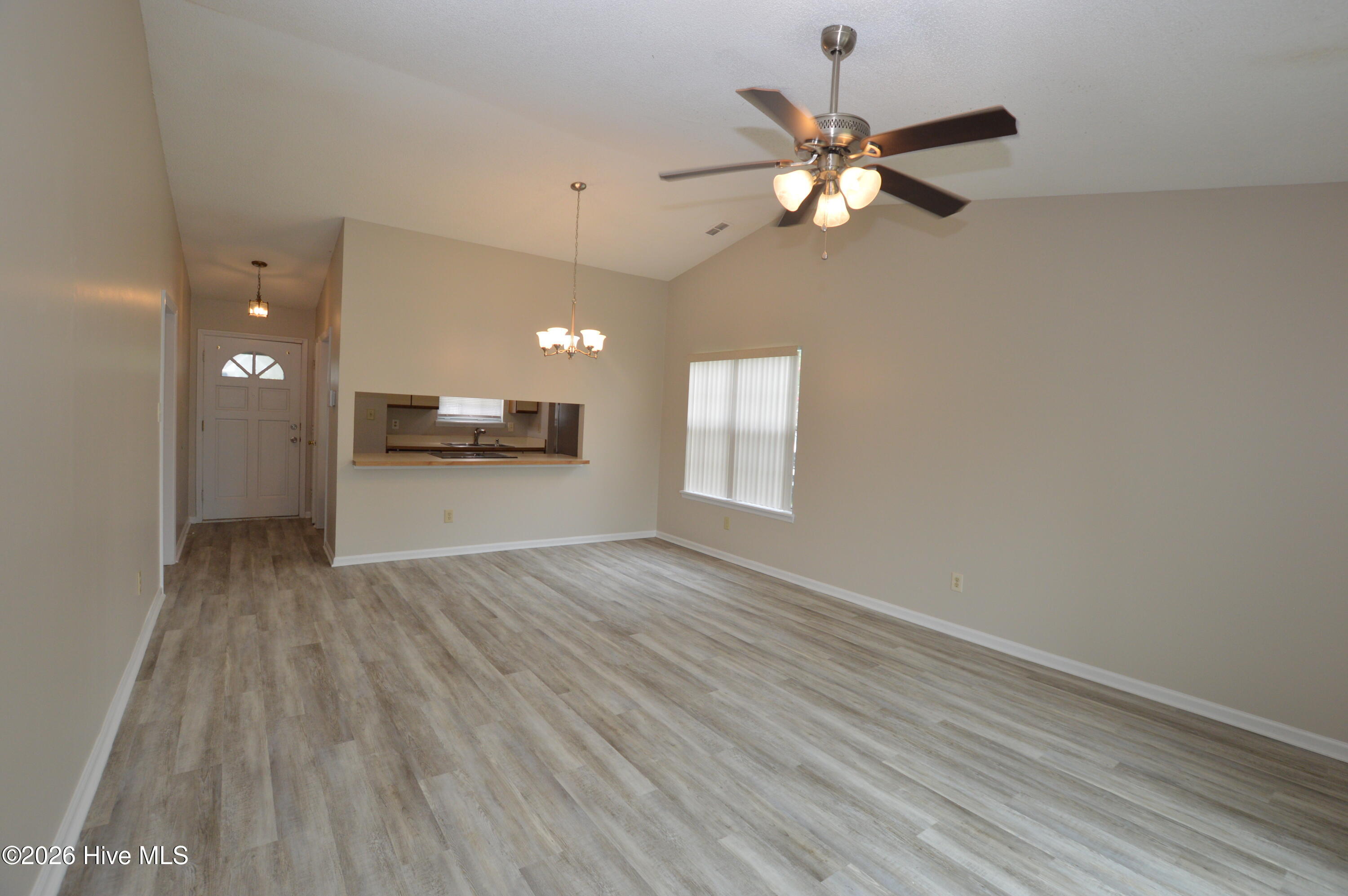 105 Creekview Drive Property Photo 3
