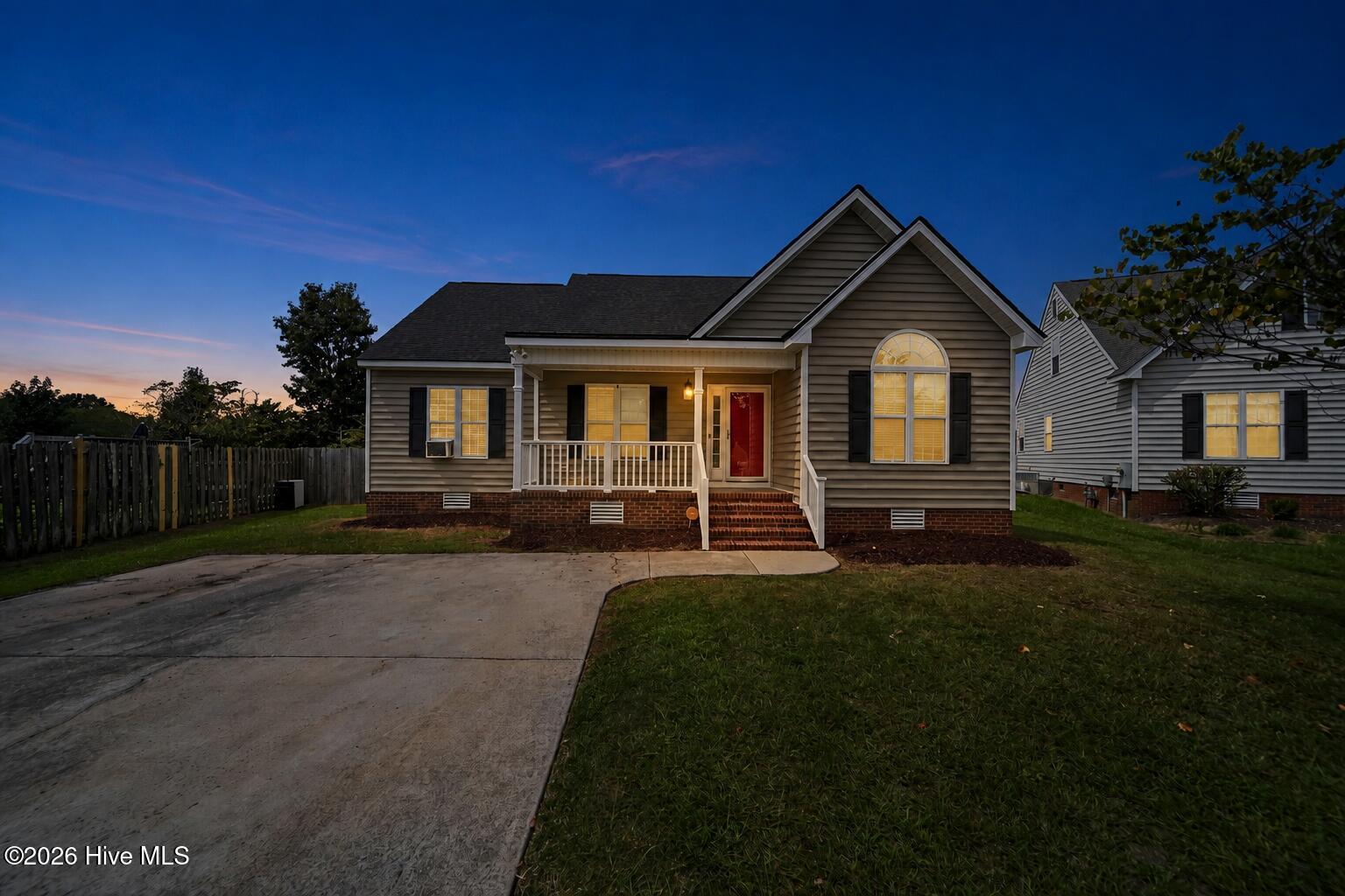 1124 Sebring Drive Property Photo 1