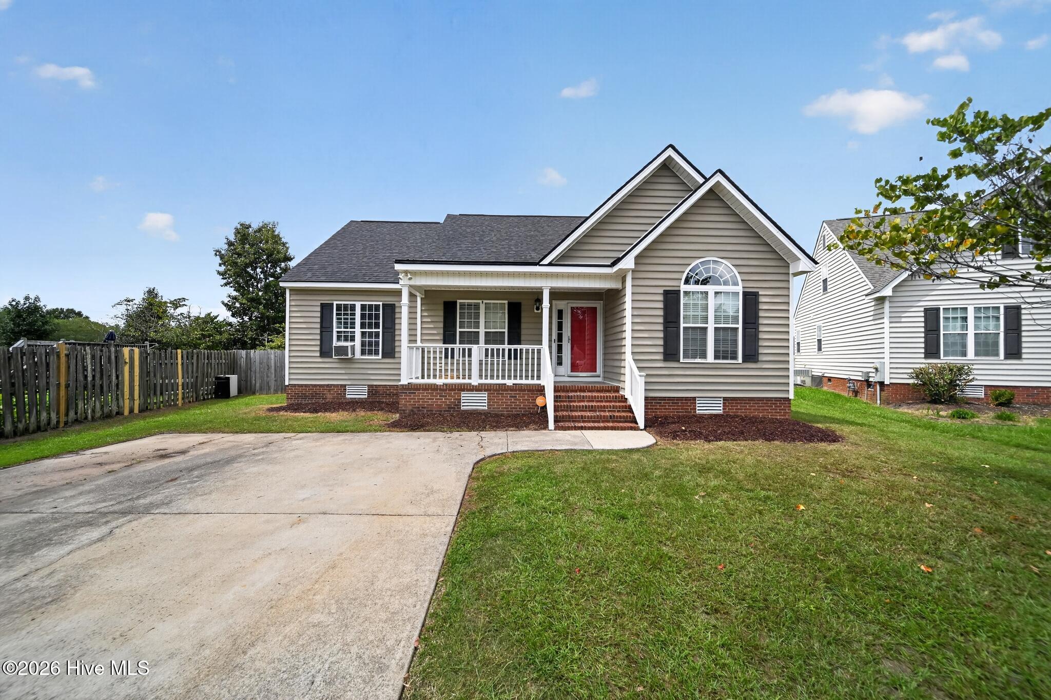 1124 Sebring Drive Property Photo 2