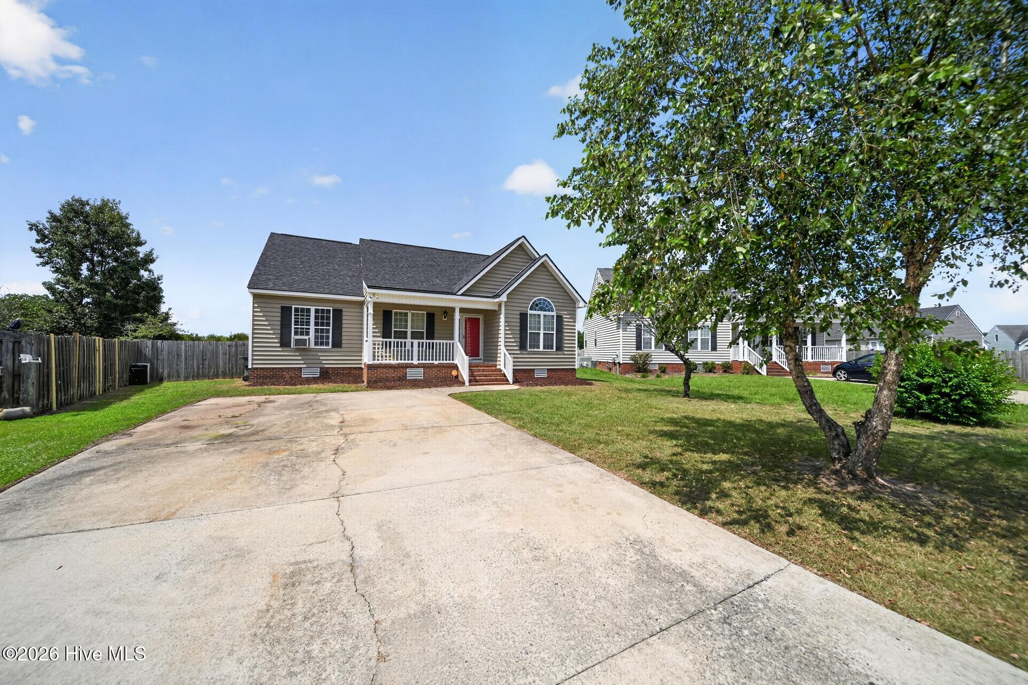1124 Sebring Drive Property Photo 4