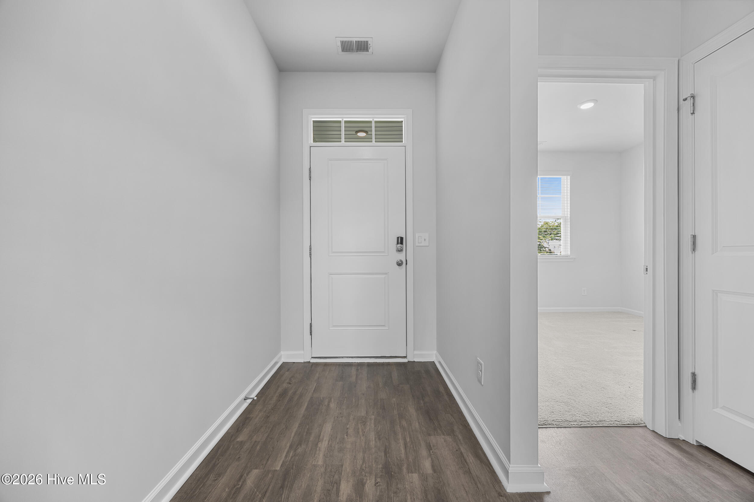 9633 Large Oak Court Property Photo 7