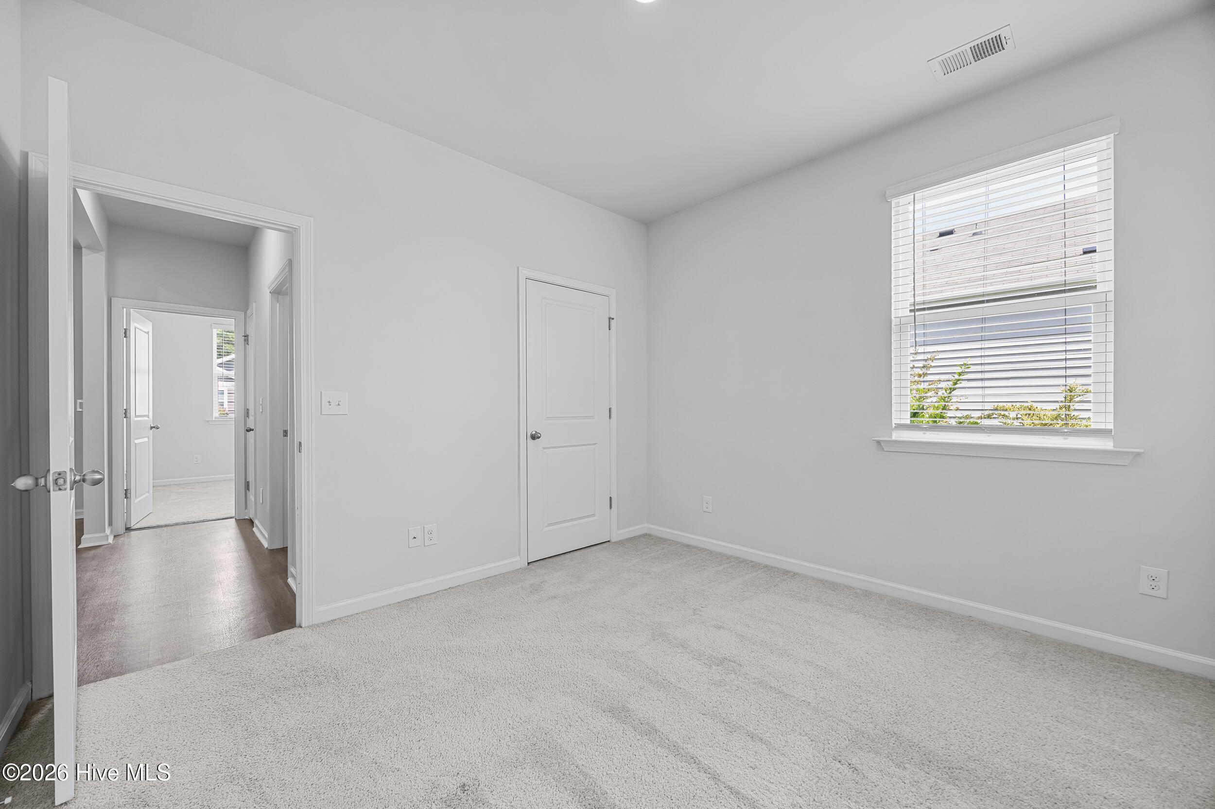 9633 Large Oak Court Property Photo 13