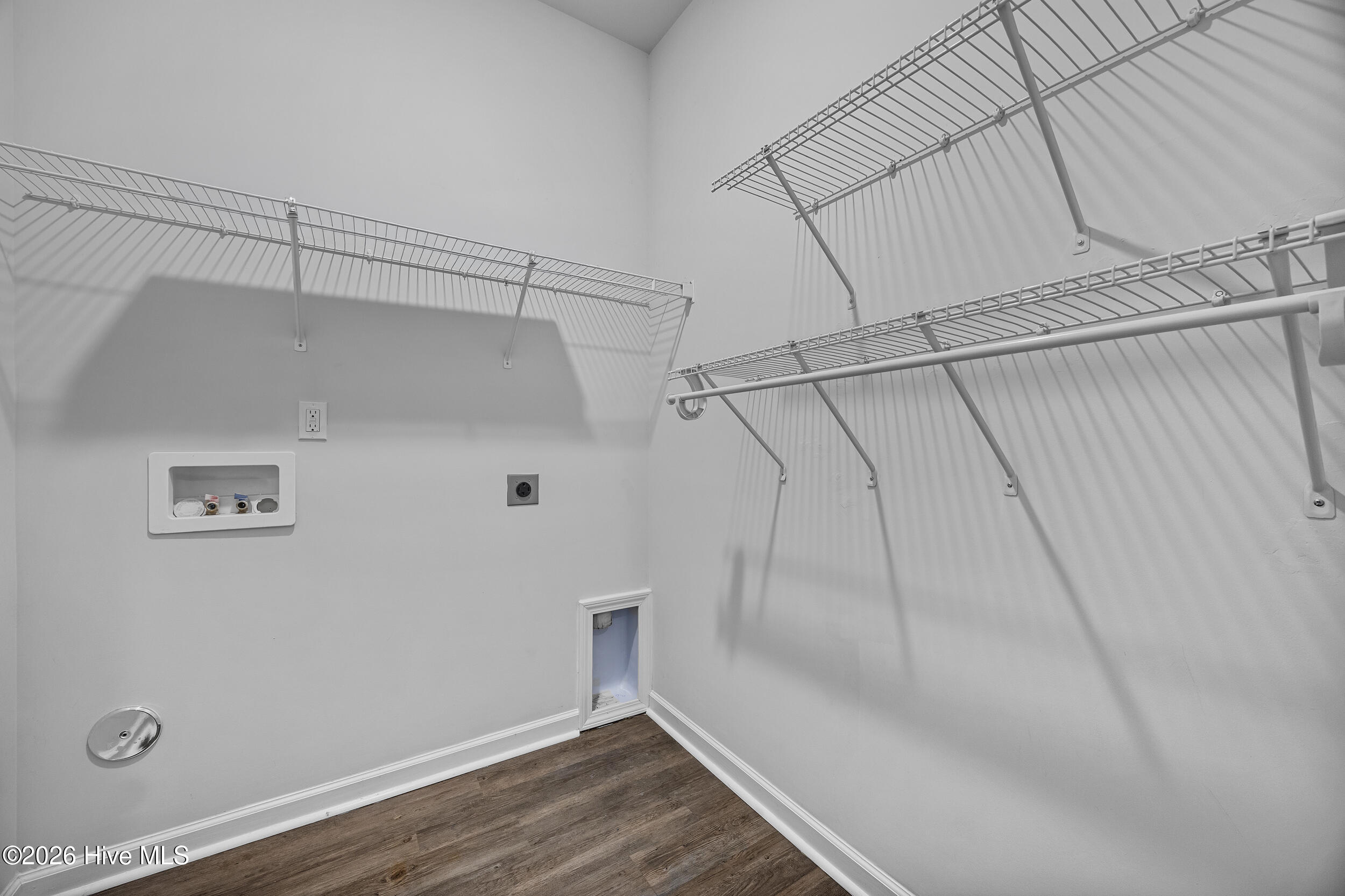 9633 Large Oak Court Property Photo 15