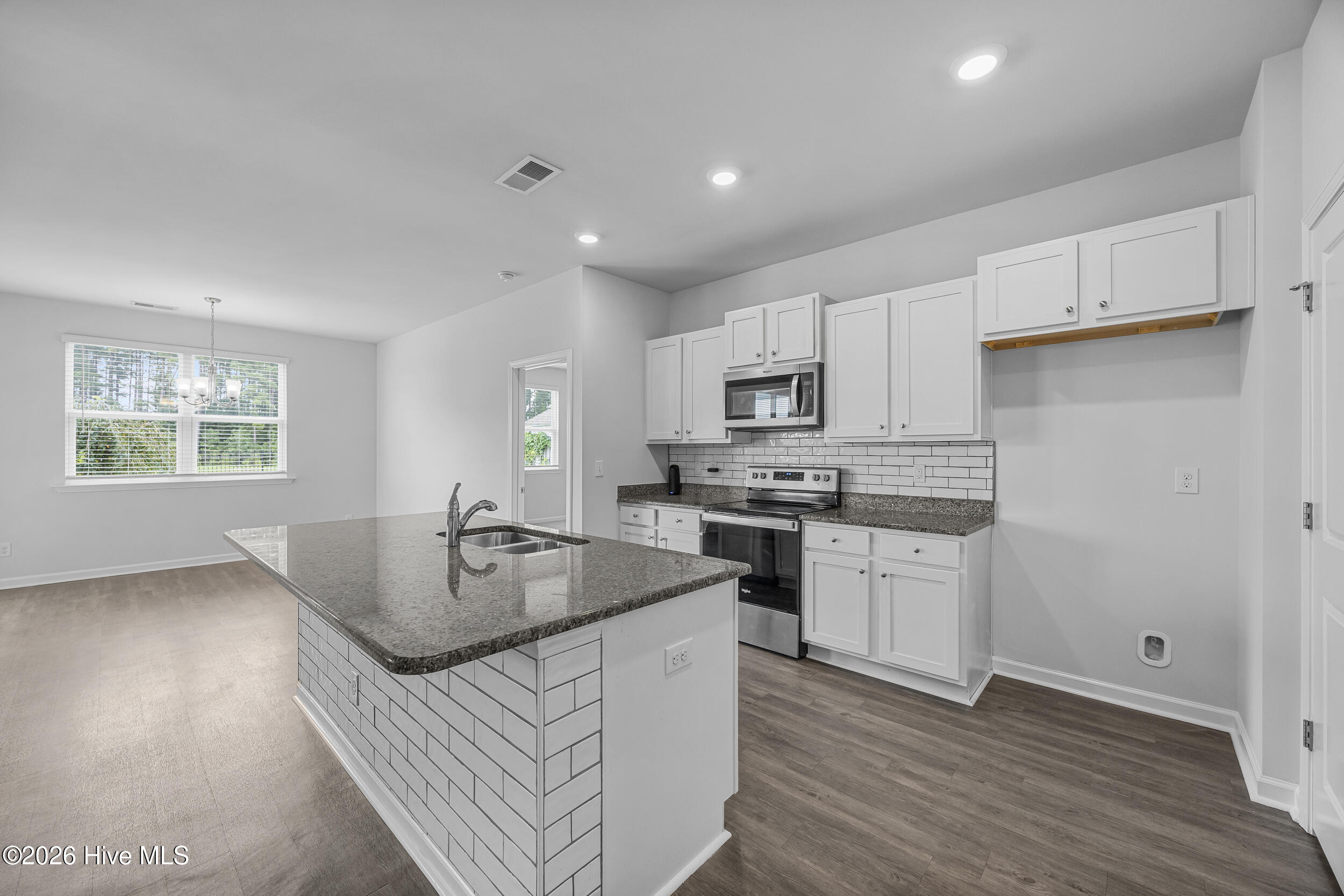 9633 Large Oak Court Property Photo 21