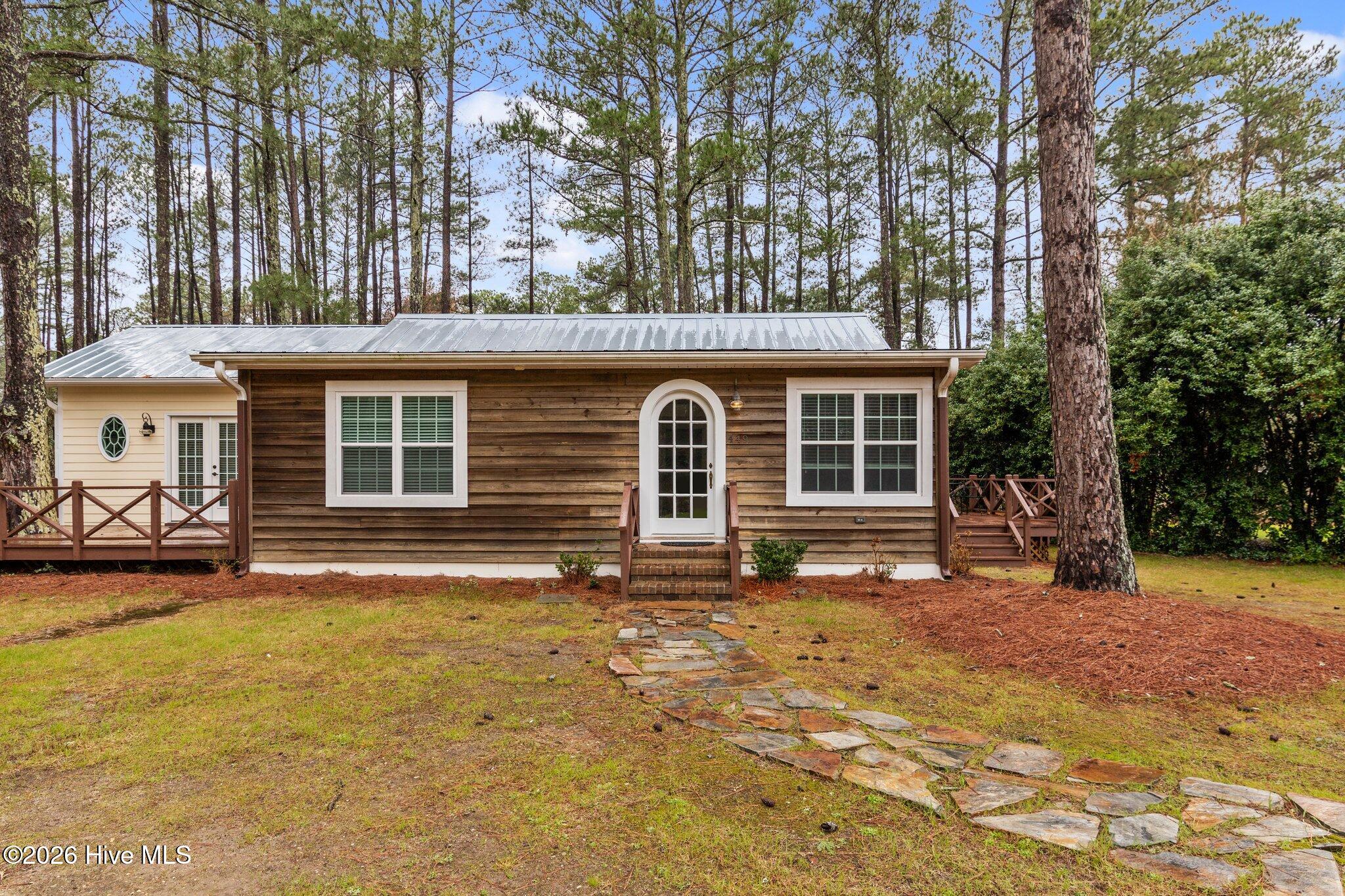 449 Brinkley Road Property Photo 3