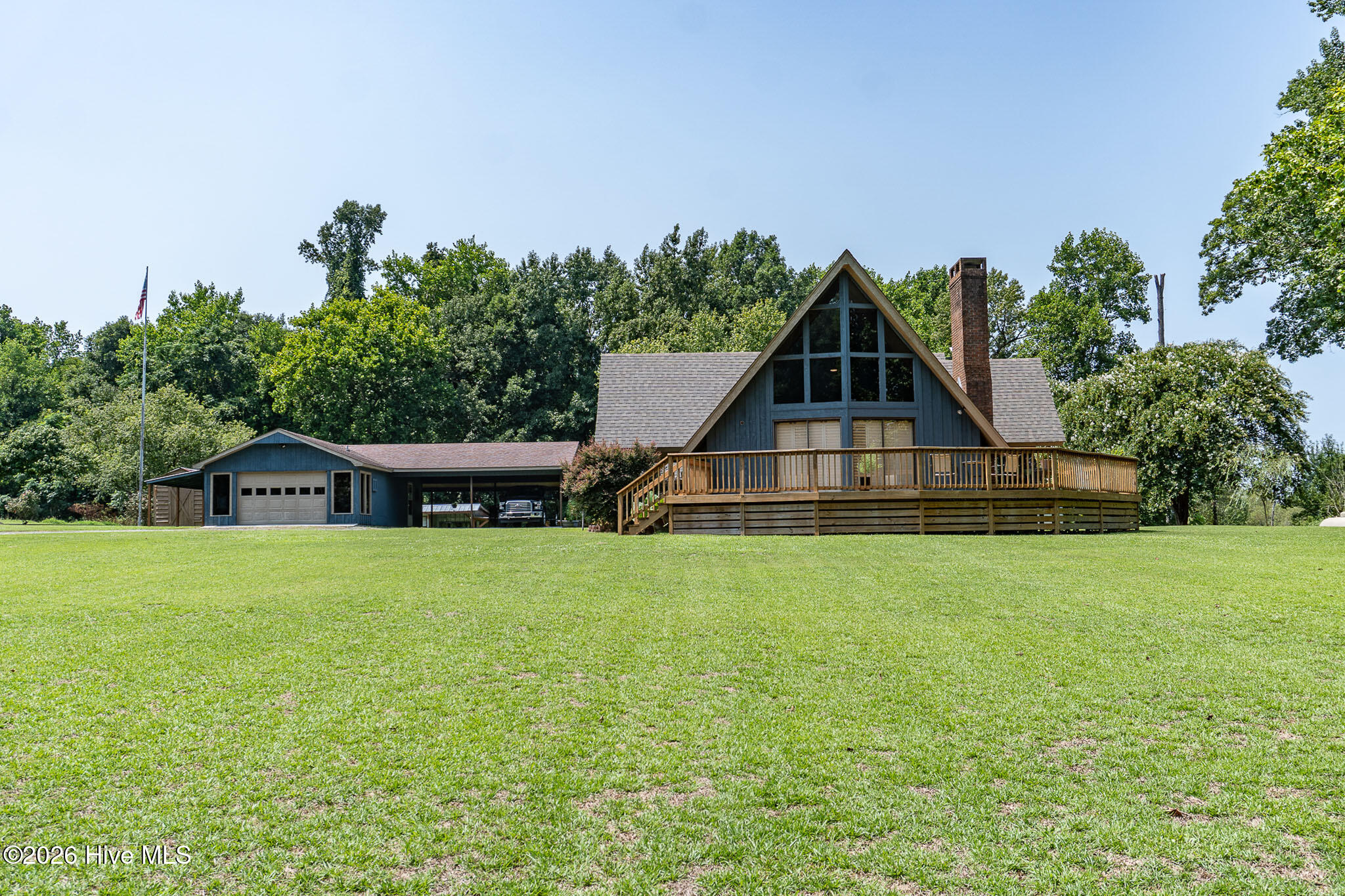 425 Blackmore Road Property Photo 1
