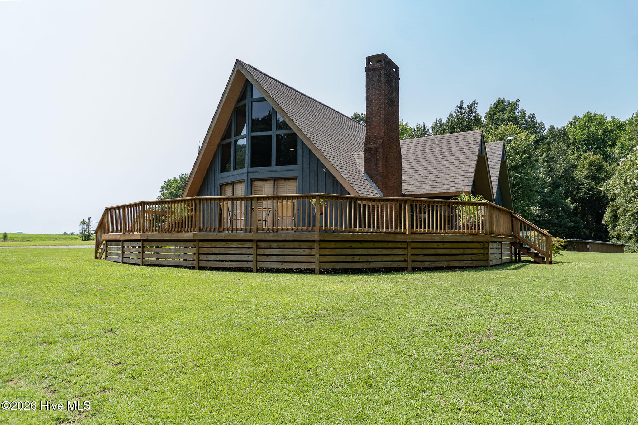 425 Blackmore Road Property Photo 3