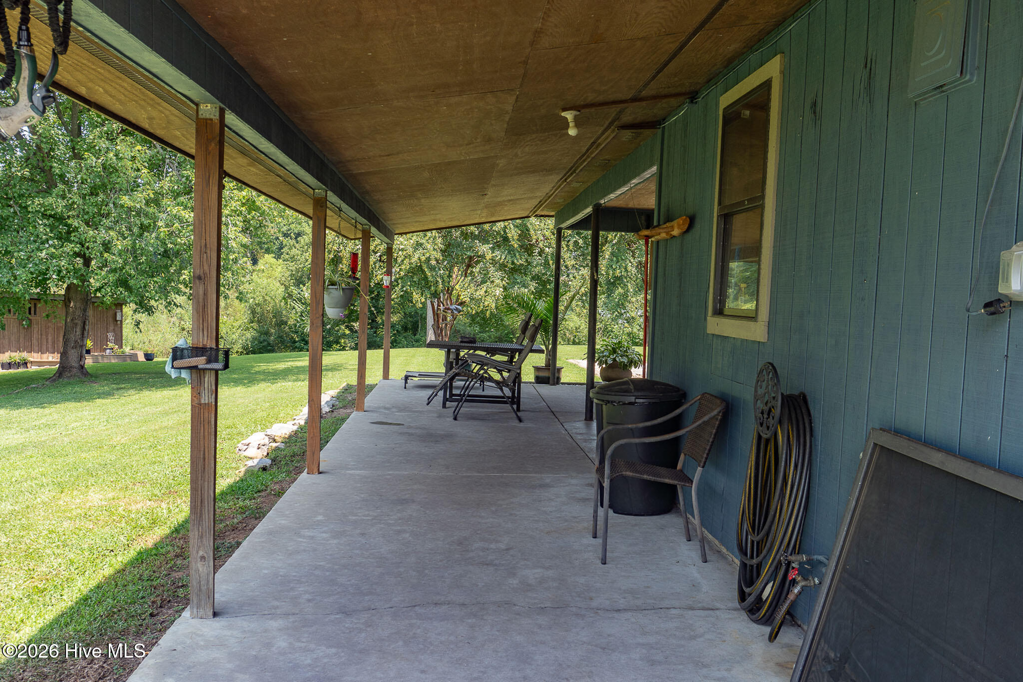 425 Blackmore Road Property Photo 13
