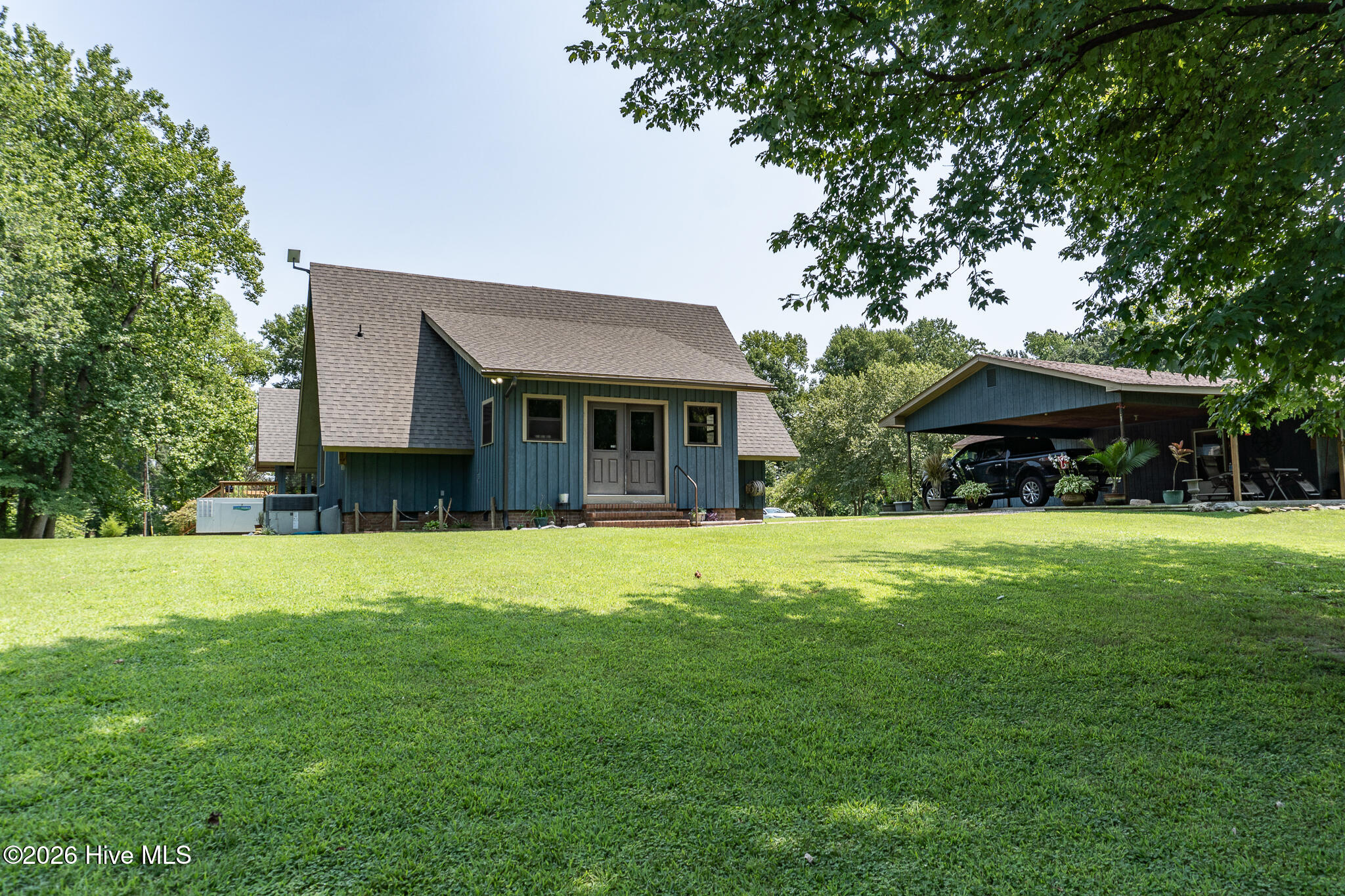 425 Blackmore Road Property Photo 15
