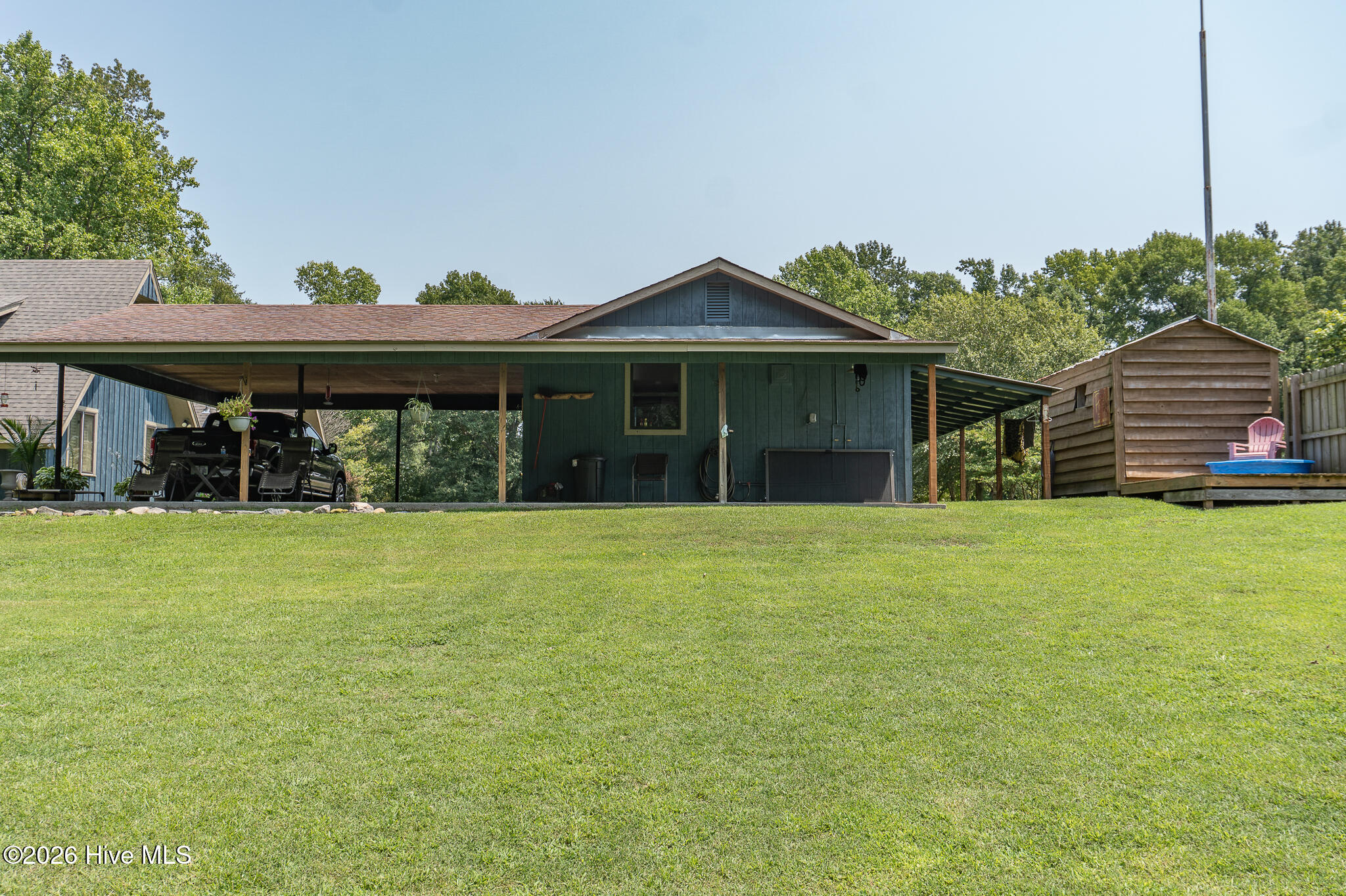 425 Blackmore Road Property Photo 22