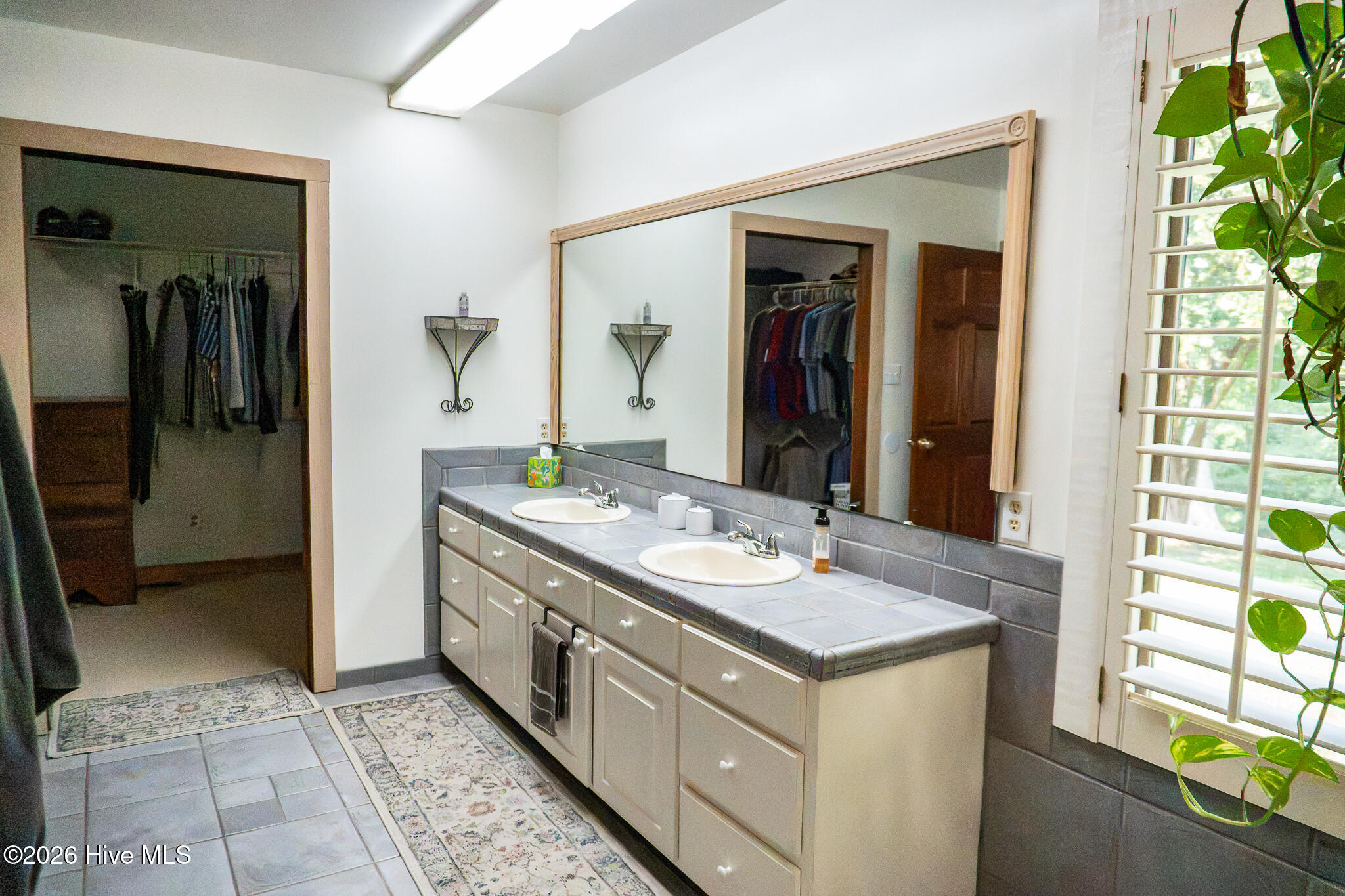 425 Blackmore Road Property Photo 33
