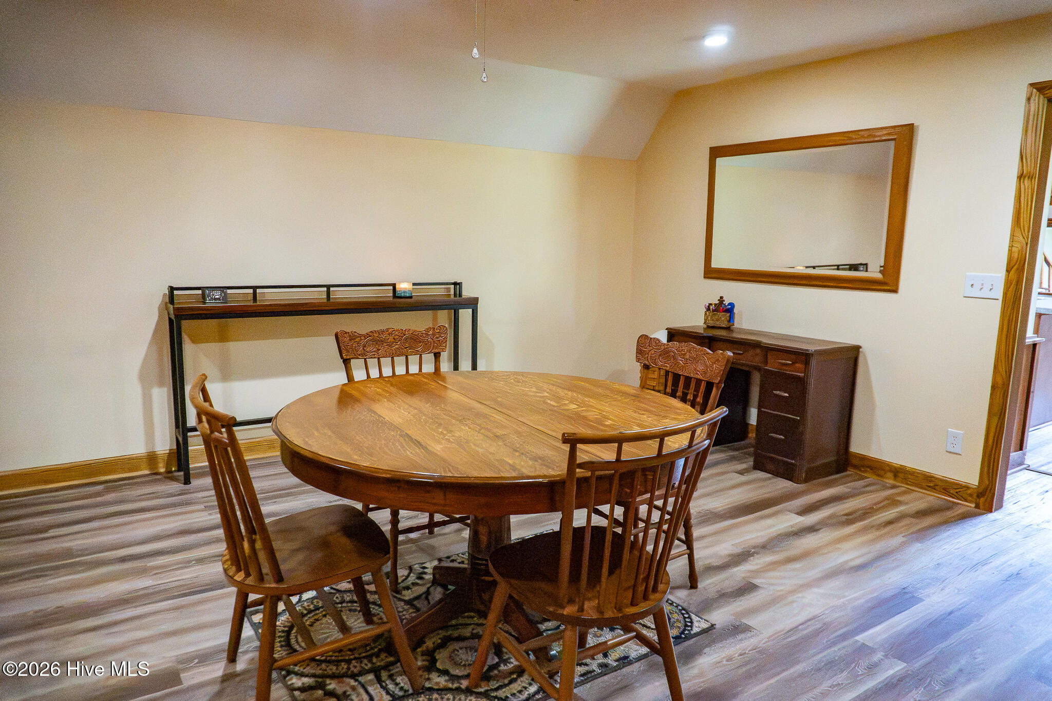 425 Blackmore Road Property Photo 39