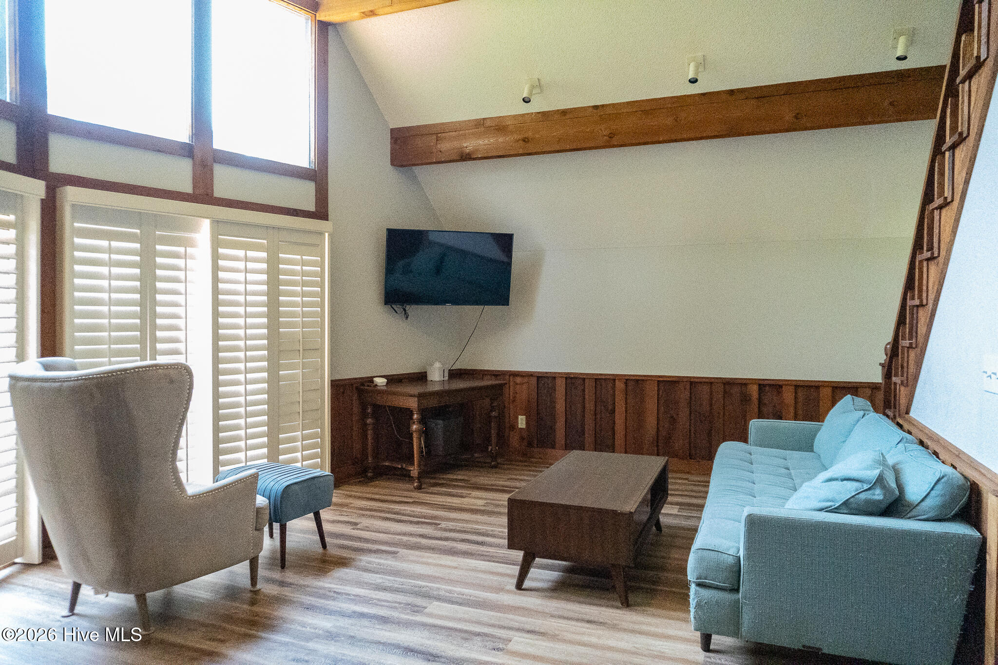 425 Blackmore Road Property Photo 44