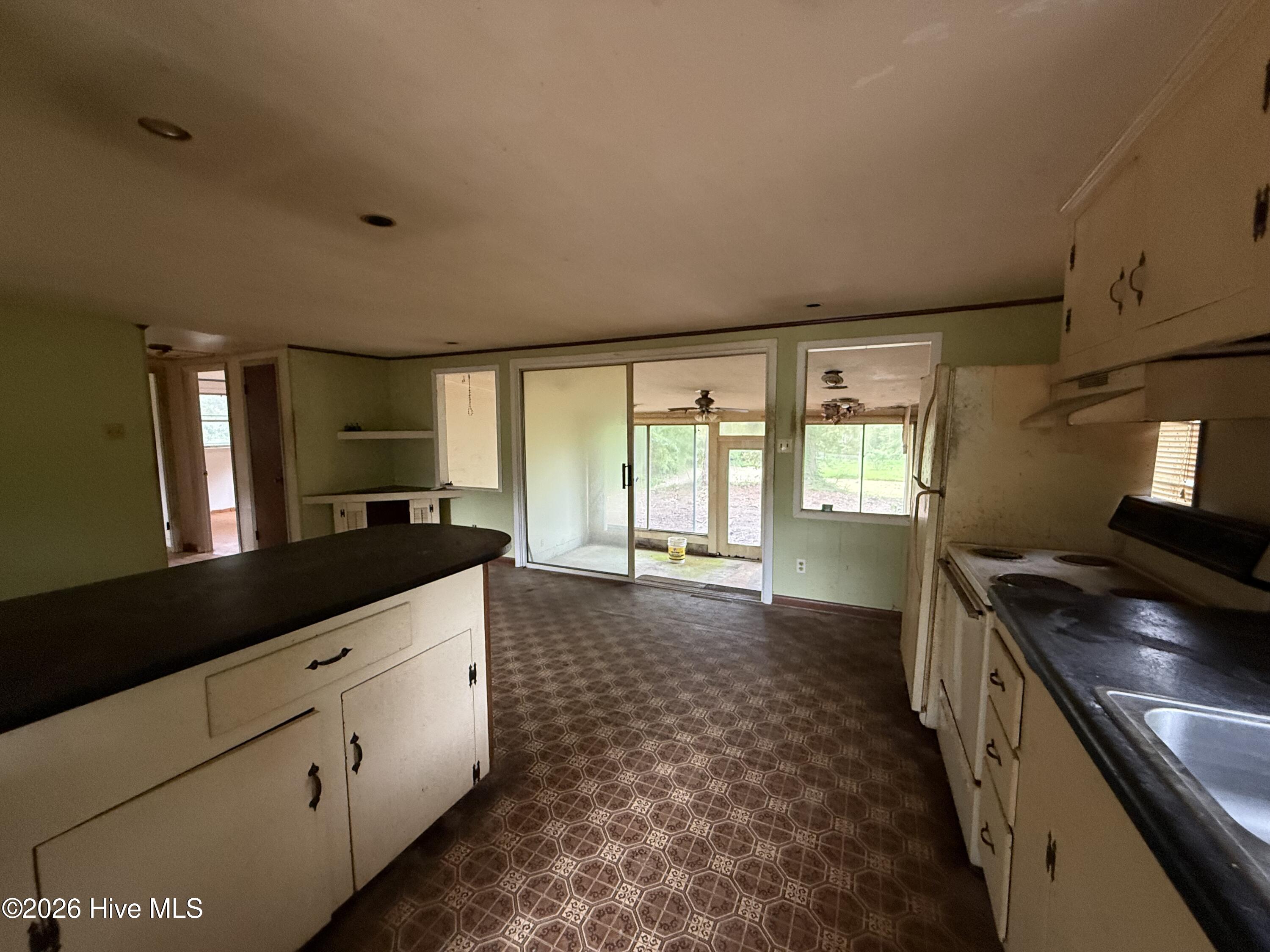 423 Dogwood Drive Property Photo 4