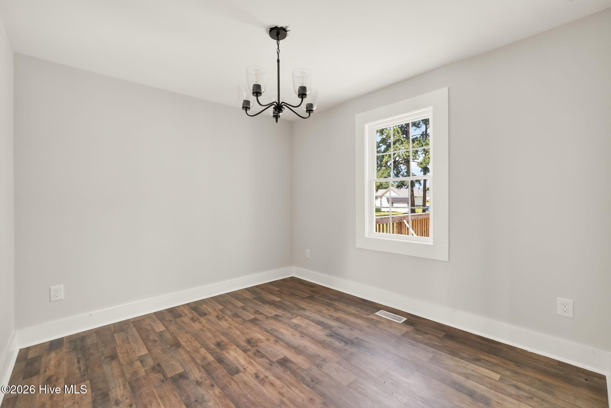 305 E Harnett Street Property Photo 13