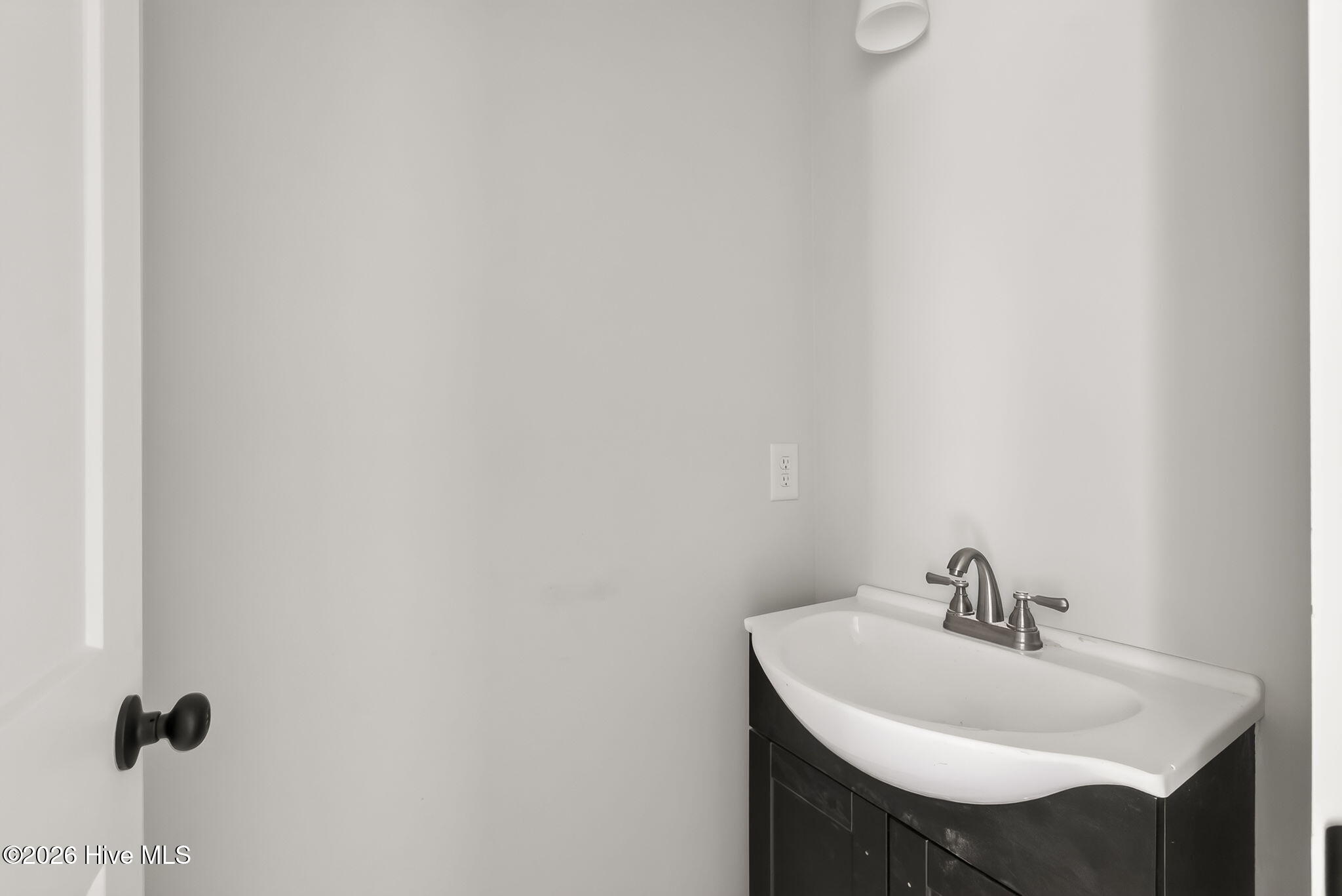 305 E Harnett Street Property Photo 23