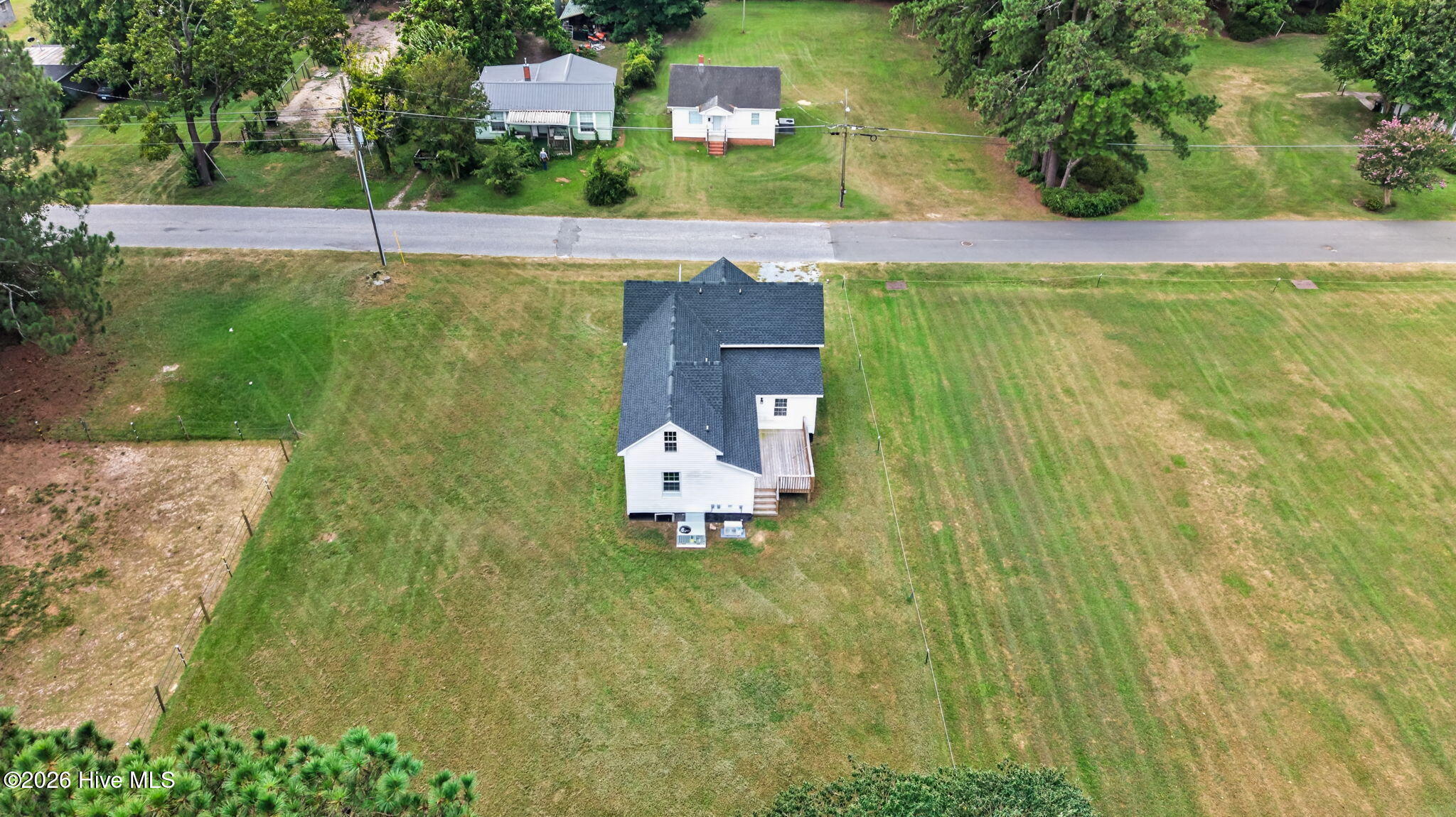 305 E Harnett Street Property Photo 40