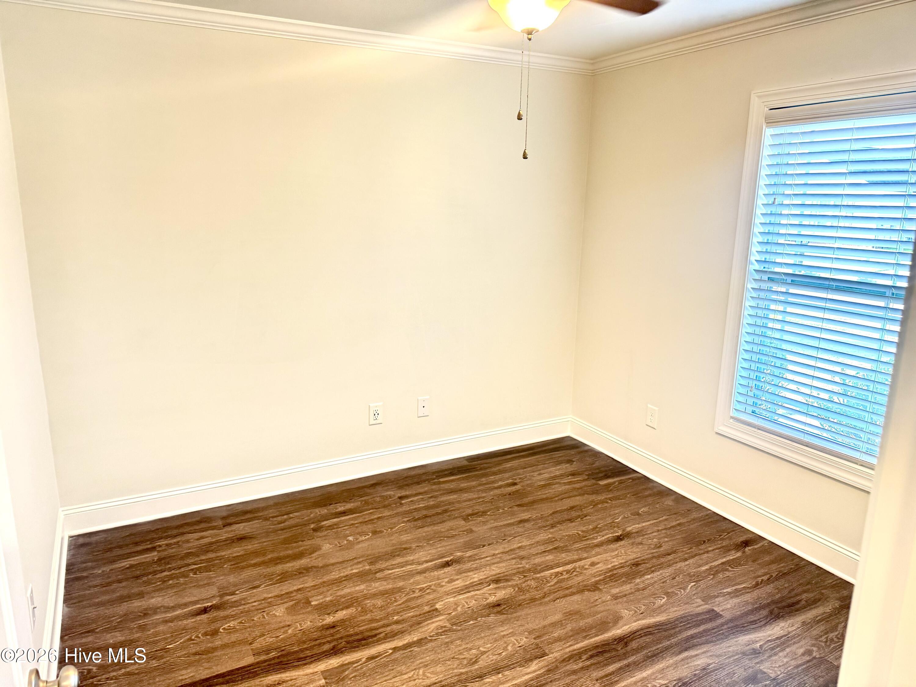 733 Seneca Court Property Photo 16