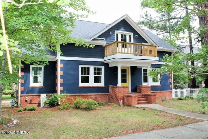 310 N May Street C Property Photo 1
