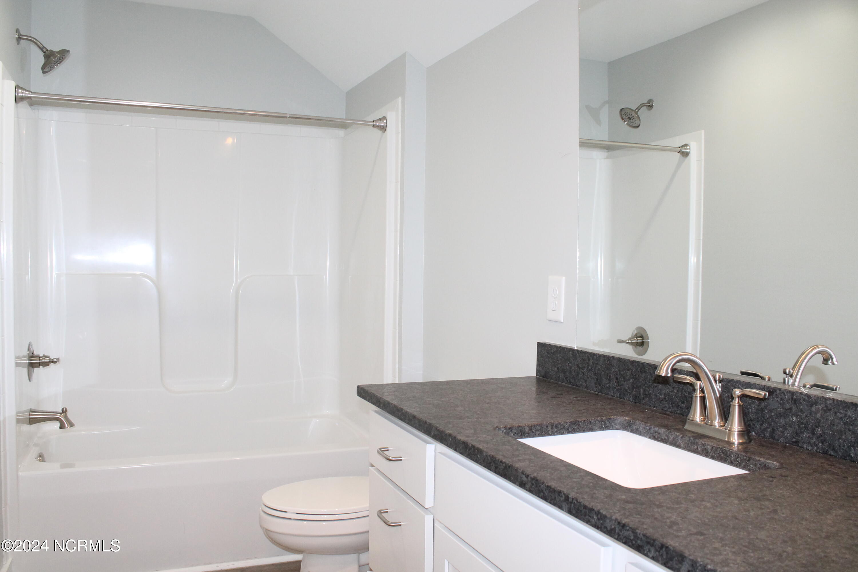 310 N May Street C Property Photo 12