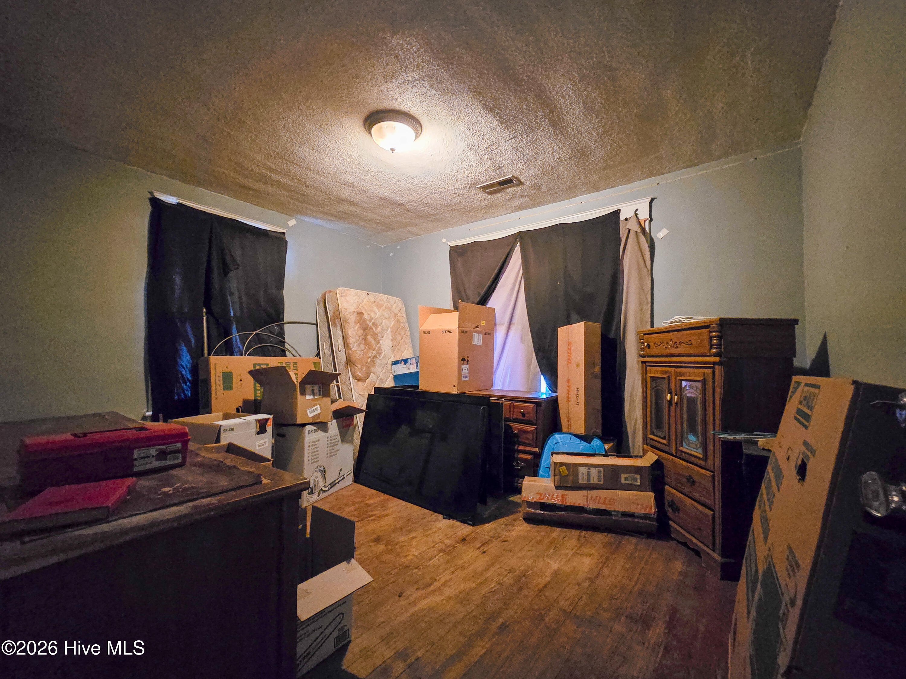 807 N Road Street Property Photo 9