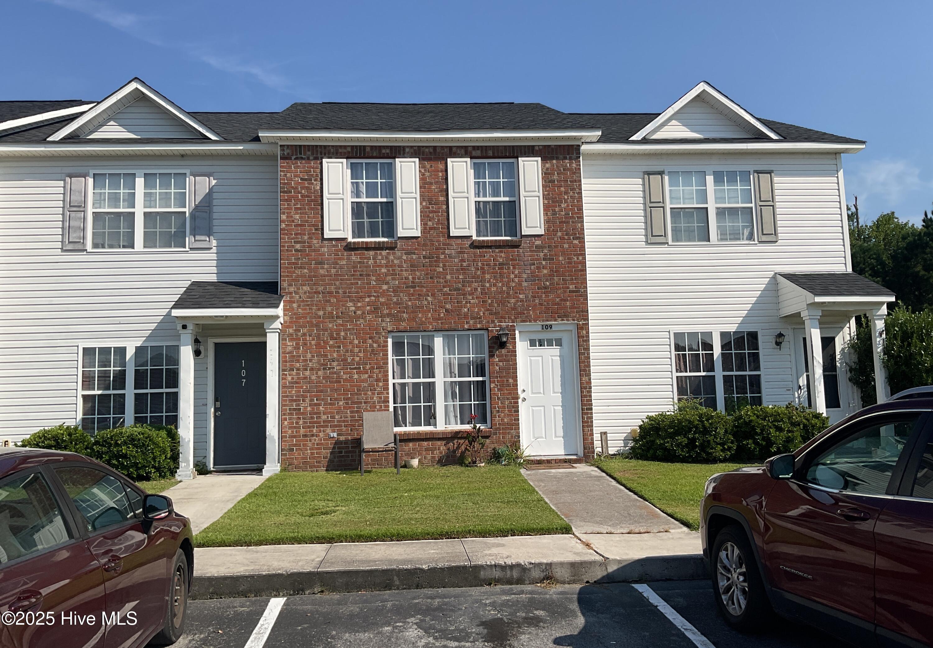 109 Fairwood Court Property Photo 1