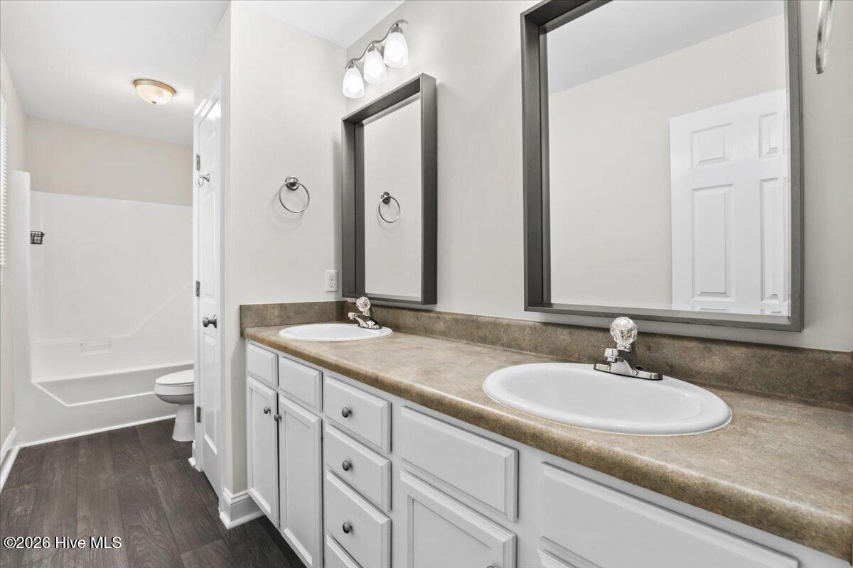 2717 Winding Ridge Drive W Property Photo 20