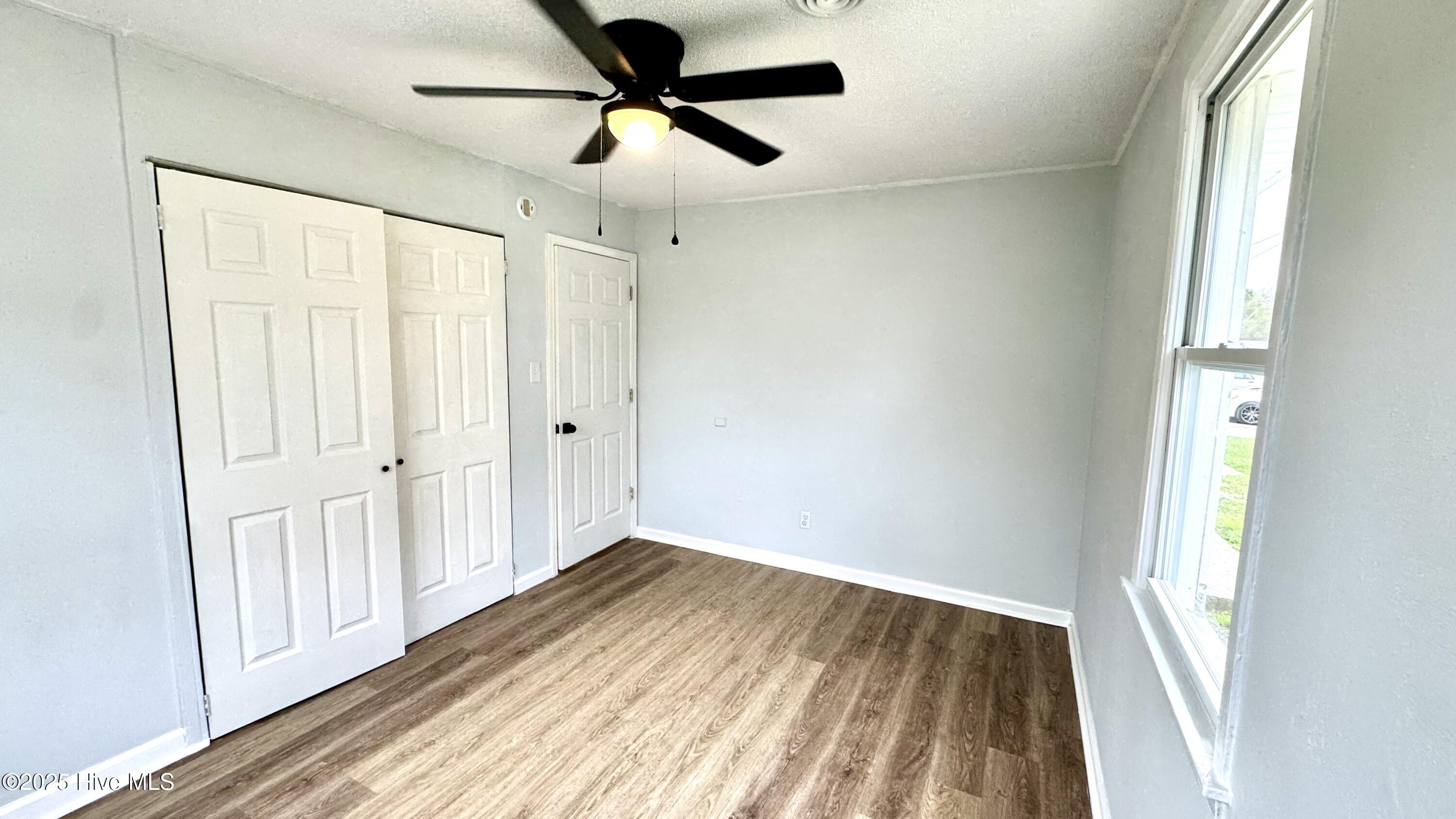 1222 Davis Street Property Photo 8