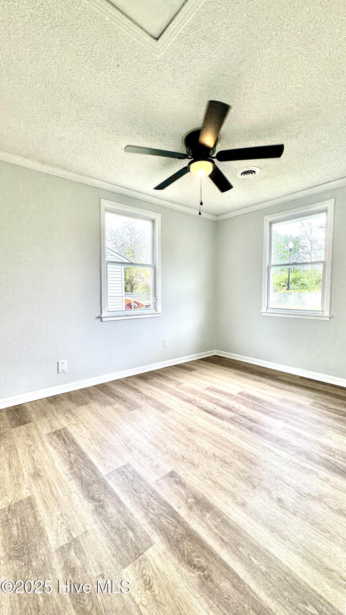 1222 Davis Street Property Photo 12