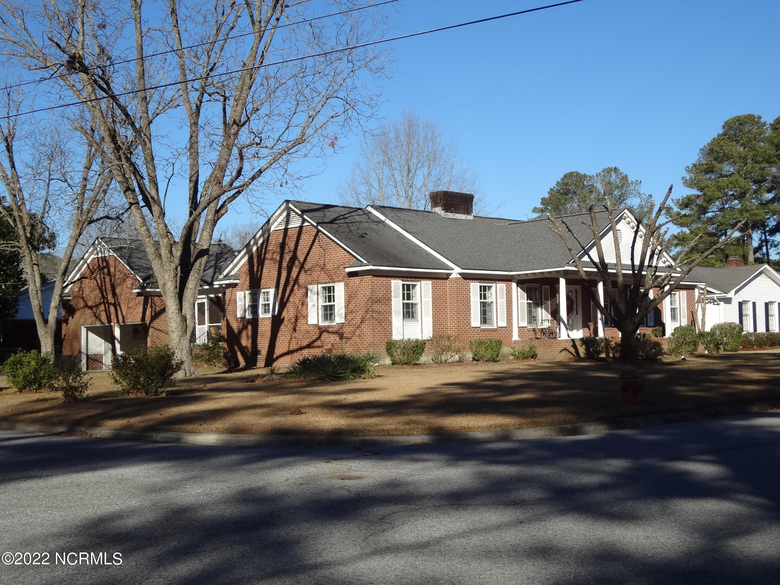 3004 S Elm Street Property Photo 1