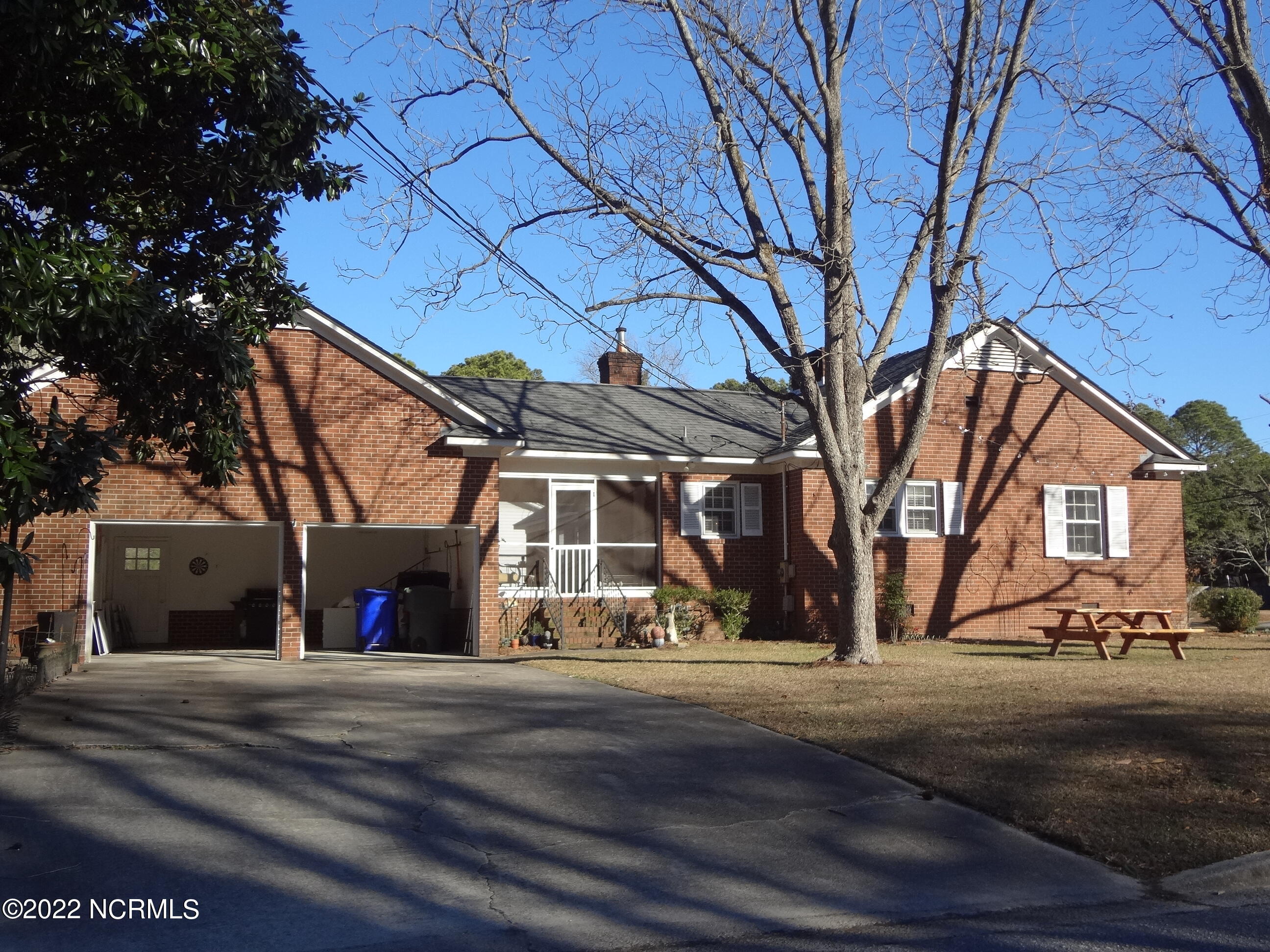 3004 S Elm Street Property Photo 3