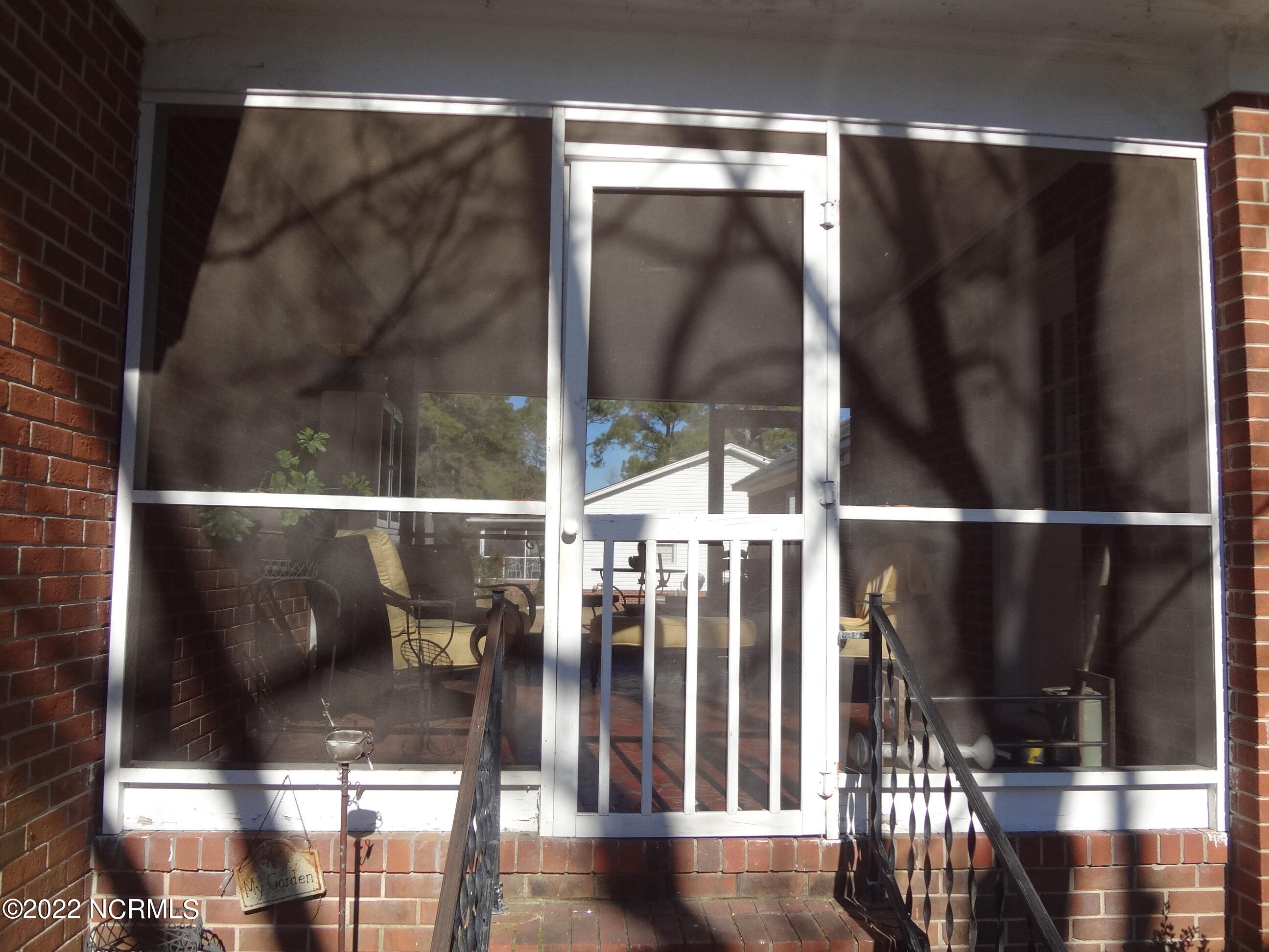 3004 S Elm Street Property Photo 4