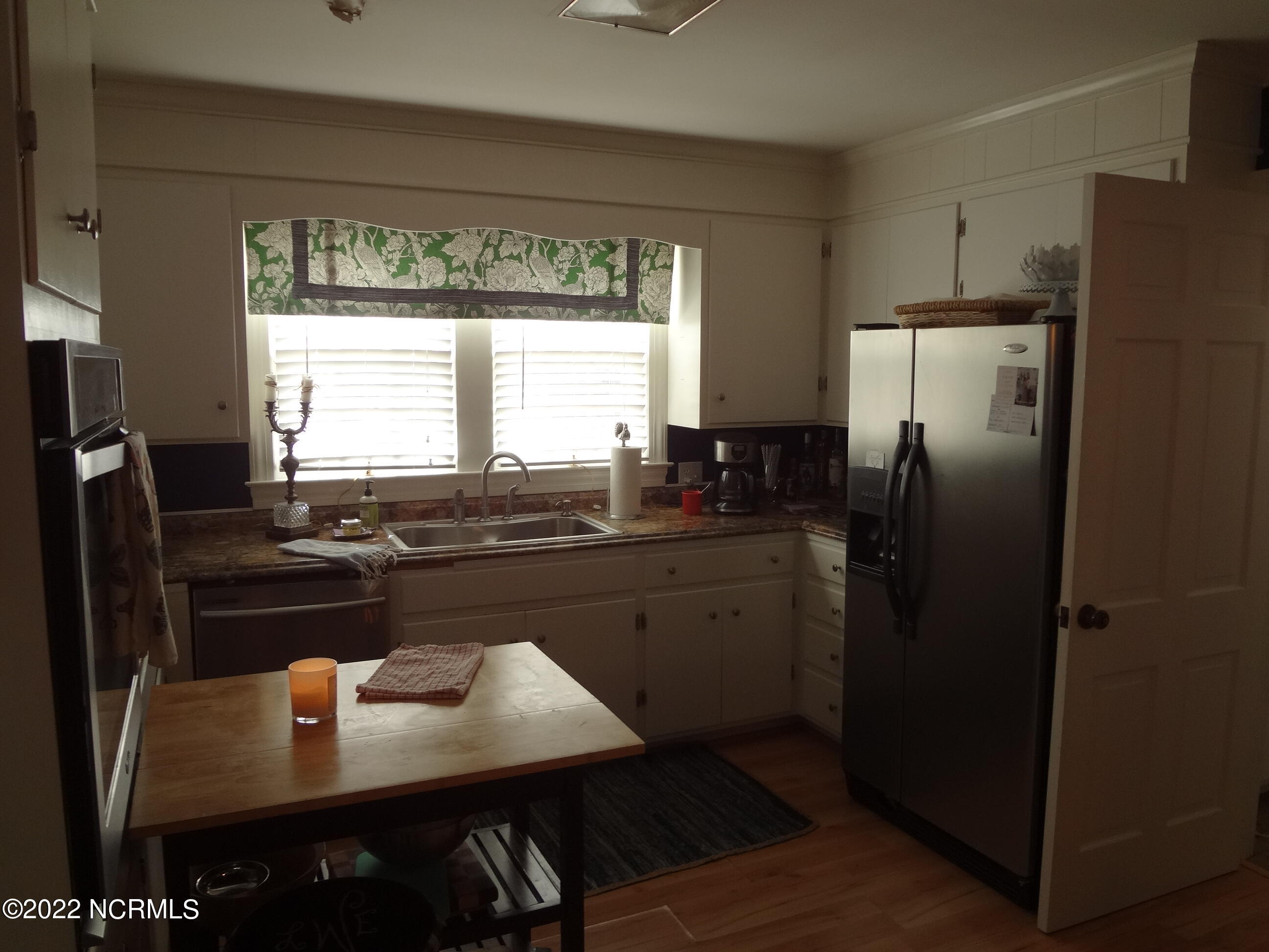 3004 S Elm Street Property Photo 8