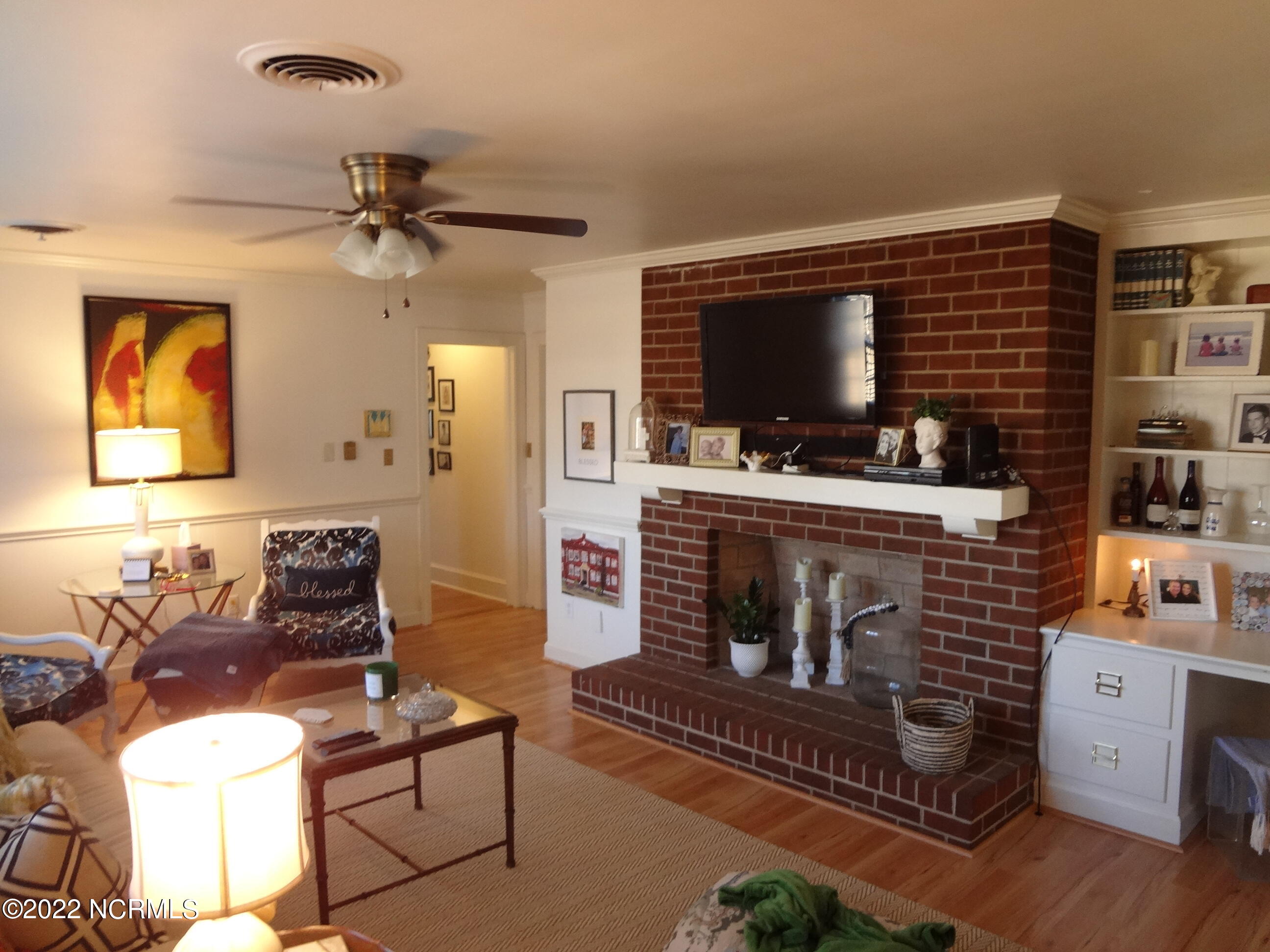 3004 S Elm Street Property Photo 13